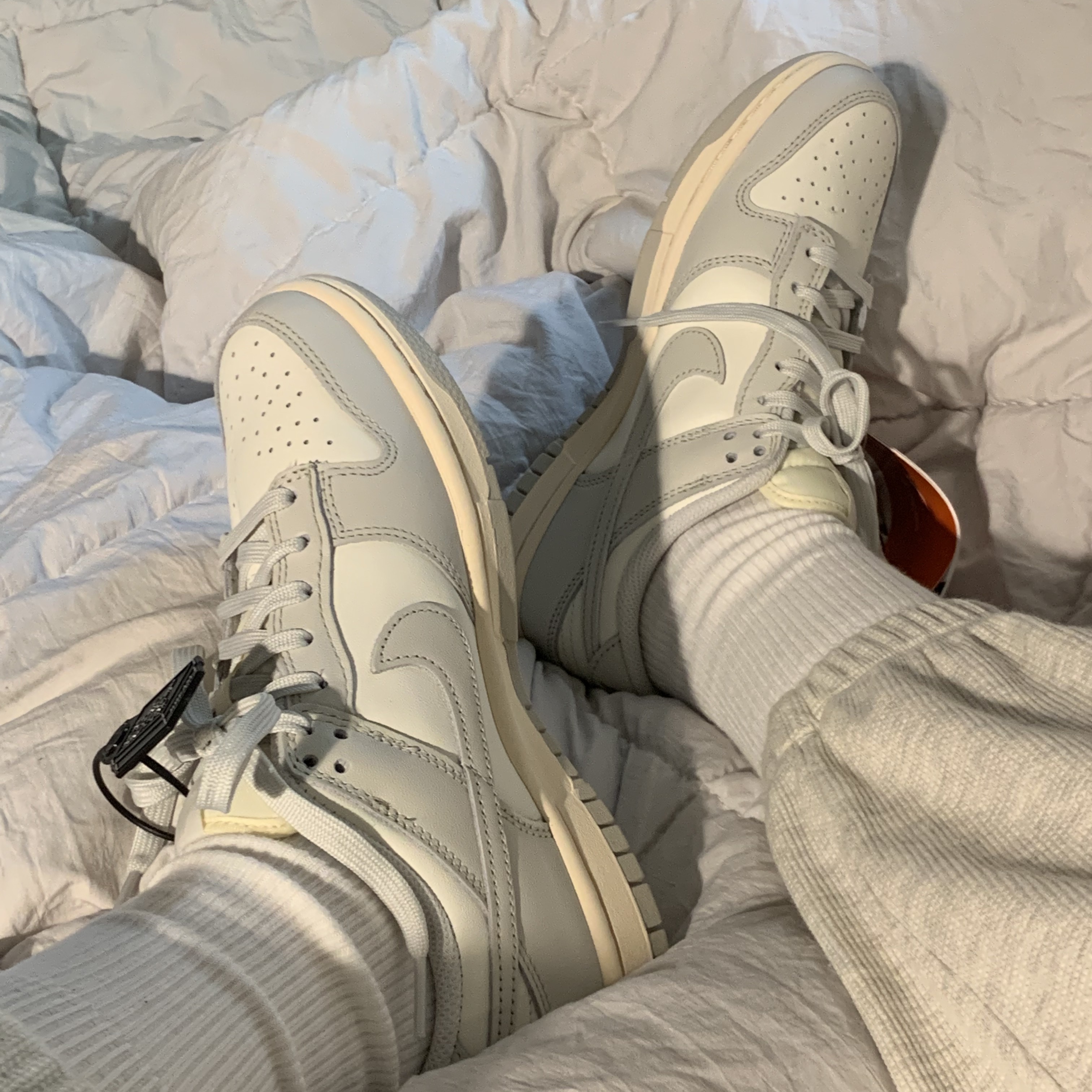 (W) Nike Dunk Low Light Bone 착용 스타일 - 2