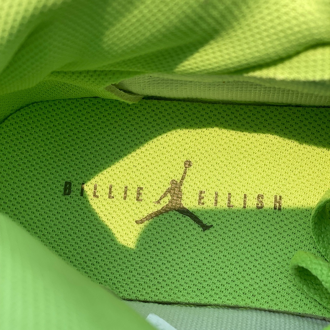 (W) Jordan 1 x Billie Eilish KO SP Lime Green 착용 스타일 - 5
