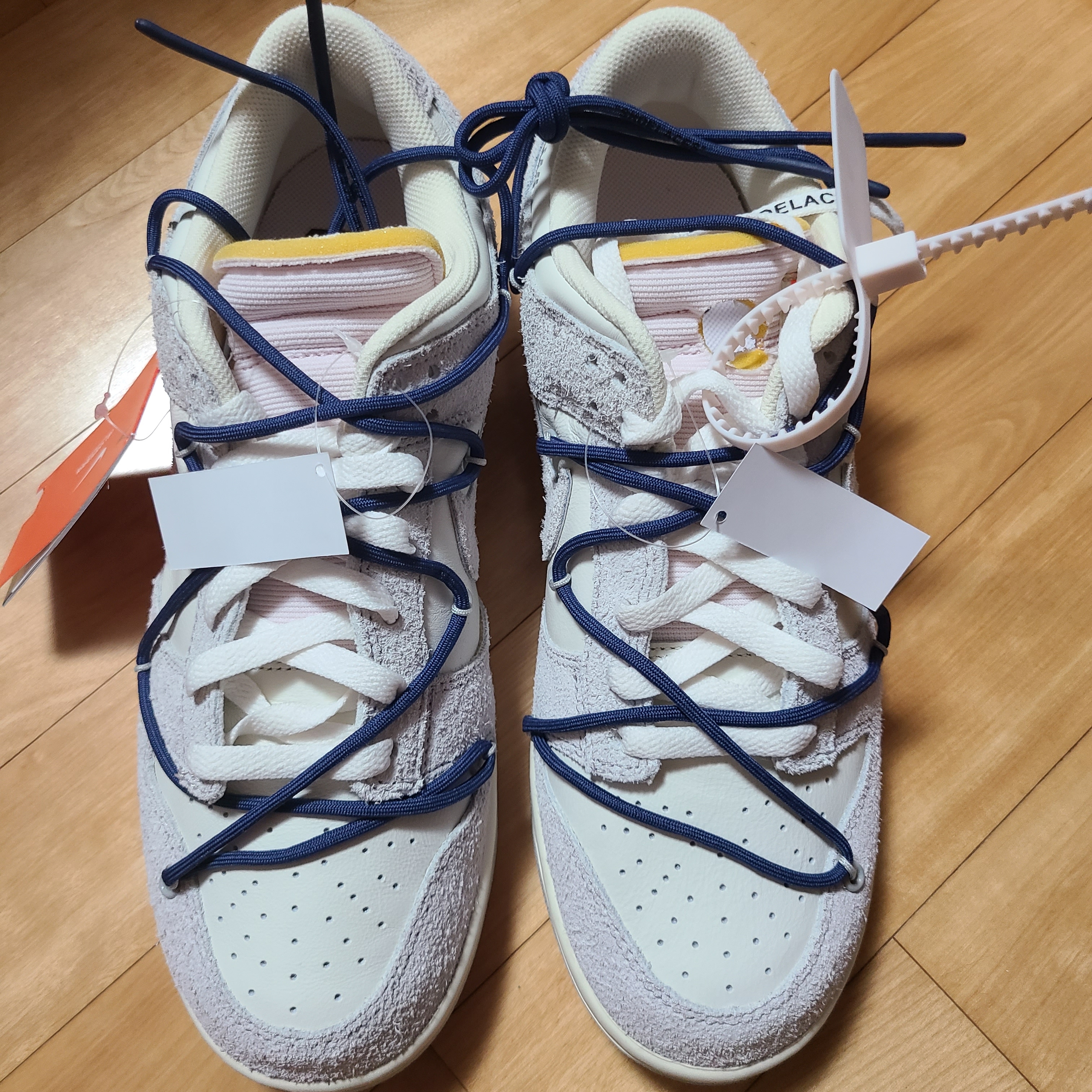 Nike x Off-White Dunk Low The 50 - Lot 18 착용 스타일 - 3