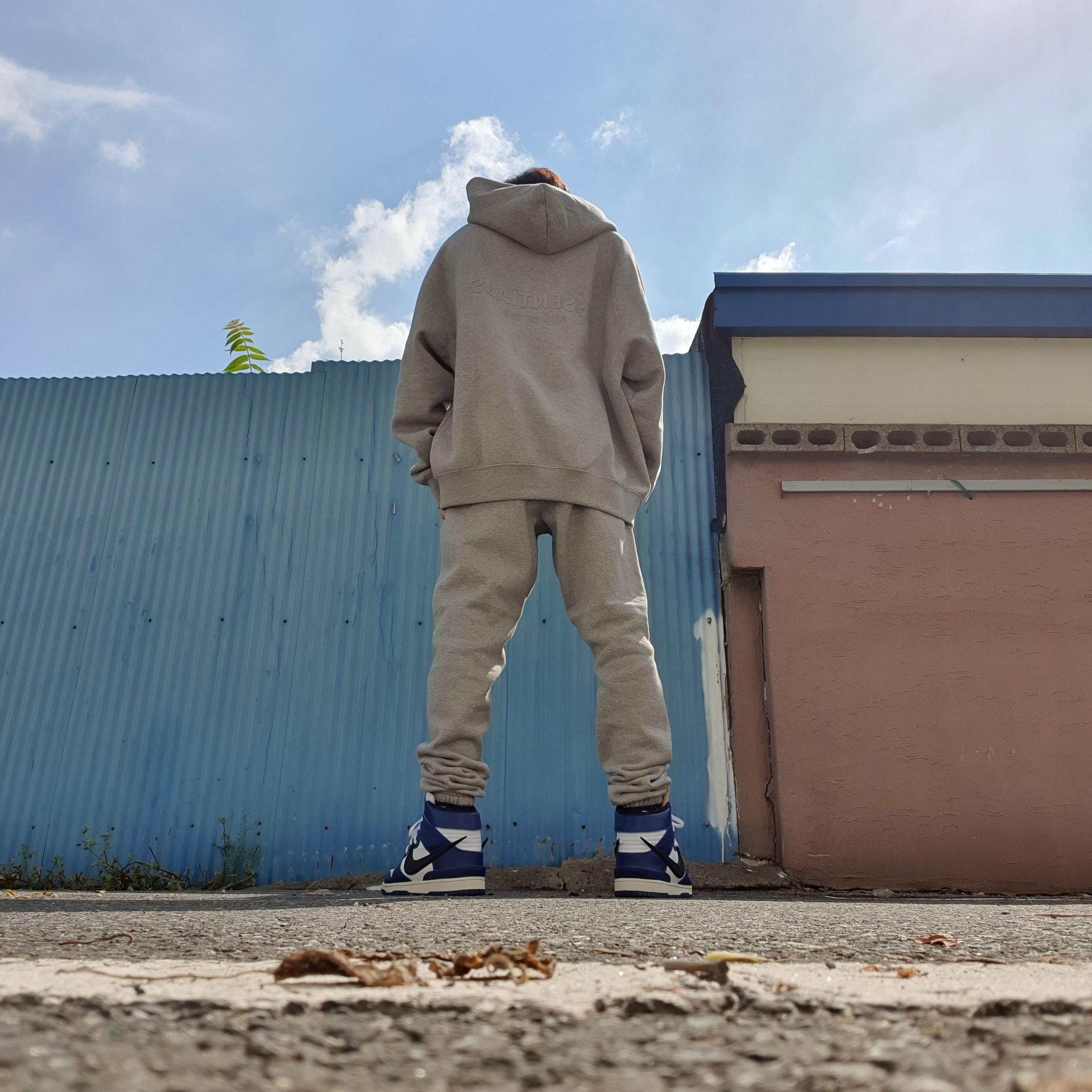 Essentials Pull-Over Hoodie Heather Oatmeal - 21SS, Essentials Sweatpants Heather Oatmeal - 21SS 착용 스타일
