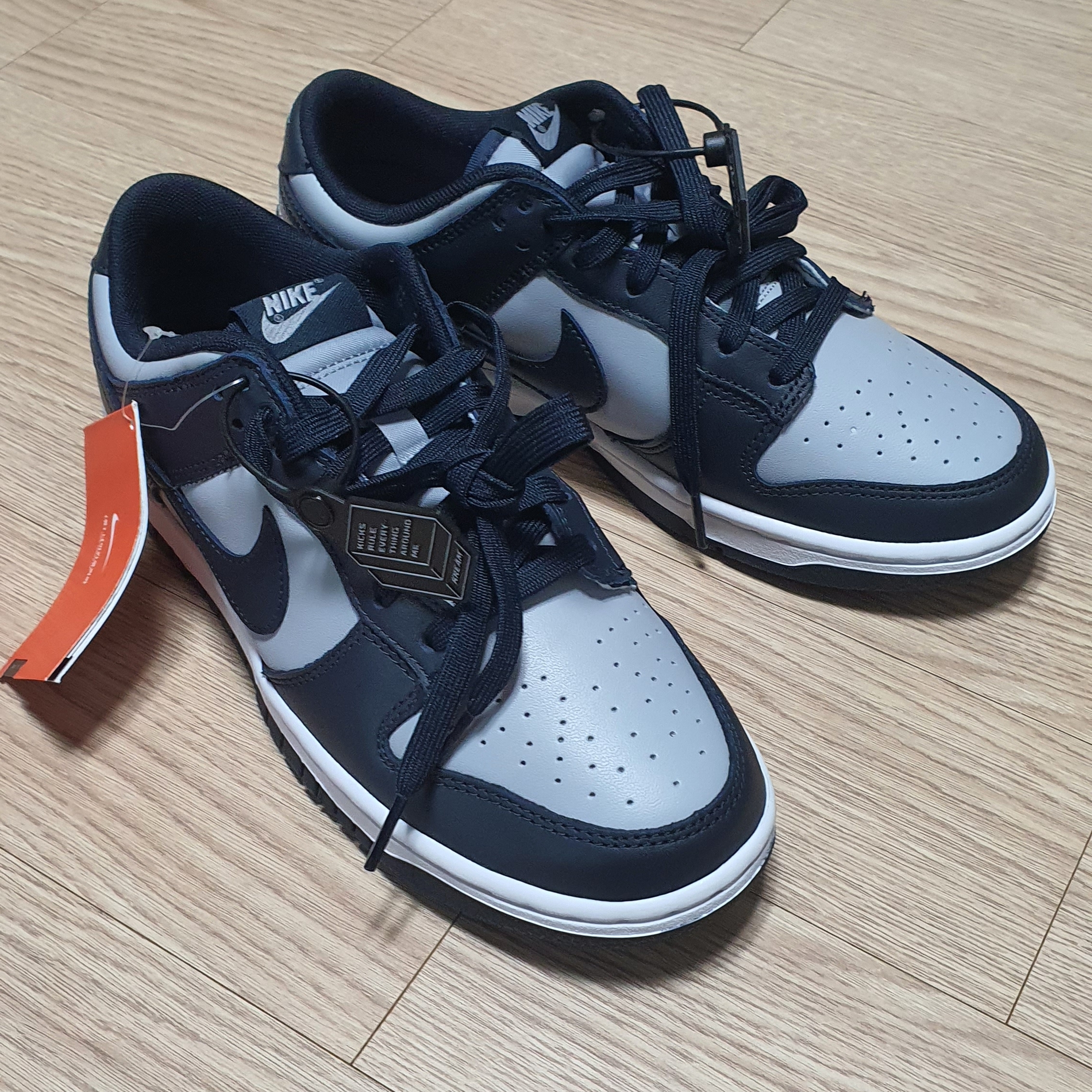 Nike Dunk Low Retro Championship Grey 착용 스타일 - 1