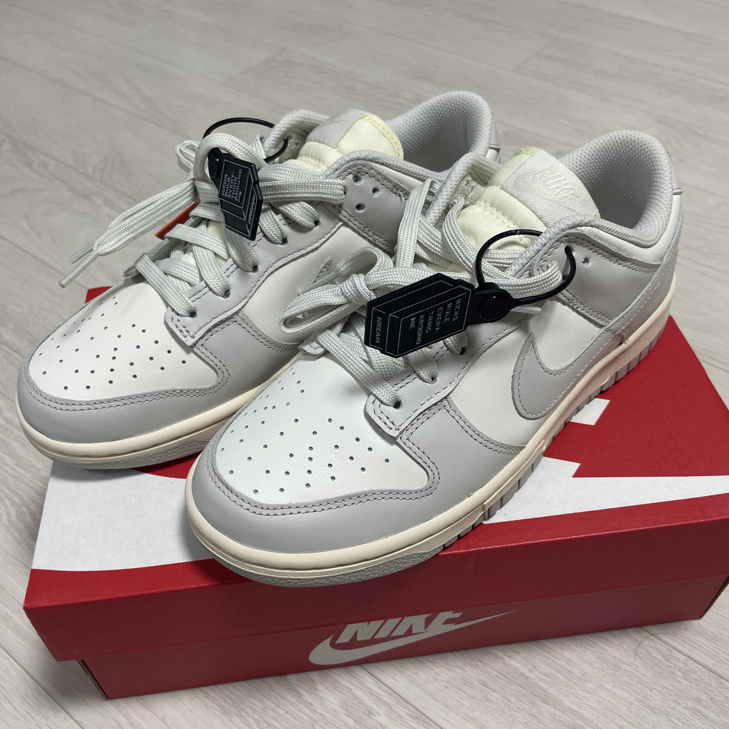 (W) Nike Dunk Low Light Bone 착용 스타일