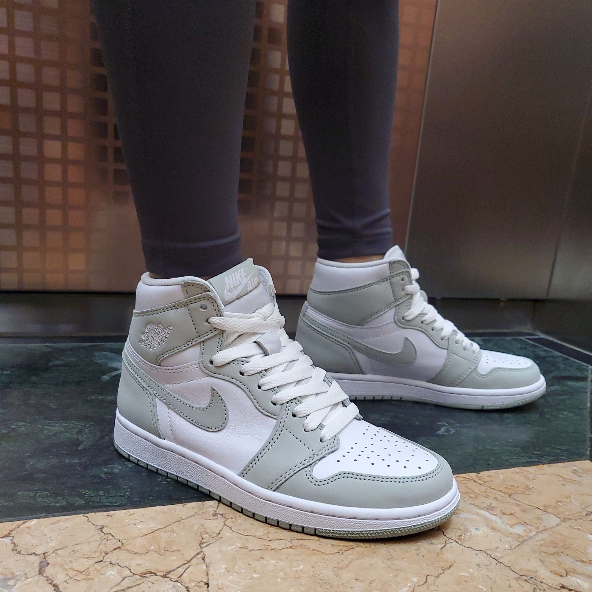 (W) Jordan 1 Retro High OG Seafoam 착용 스타일