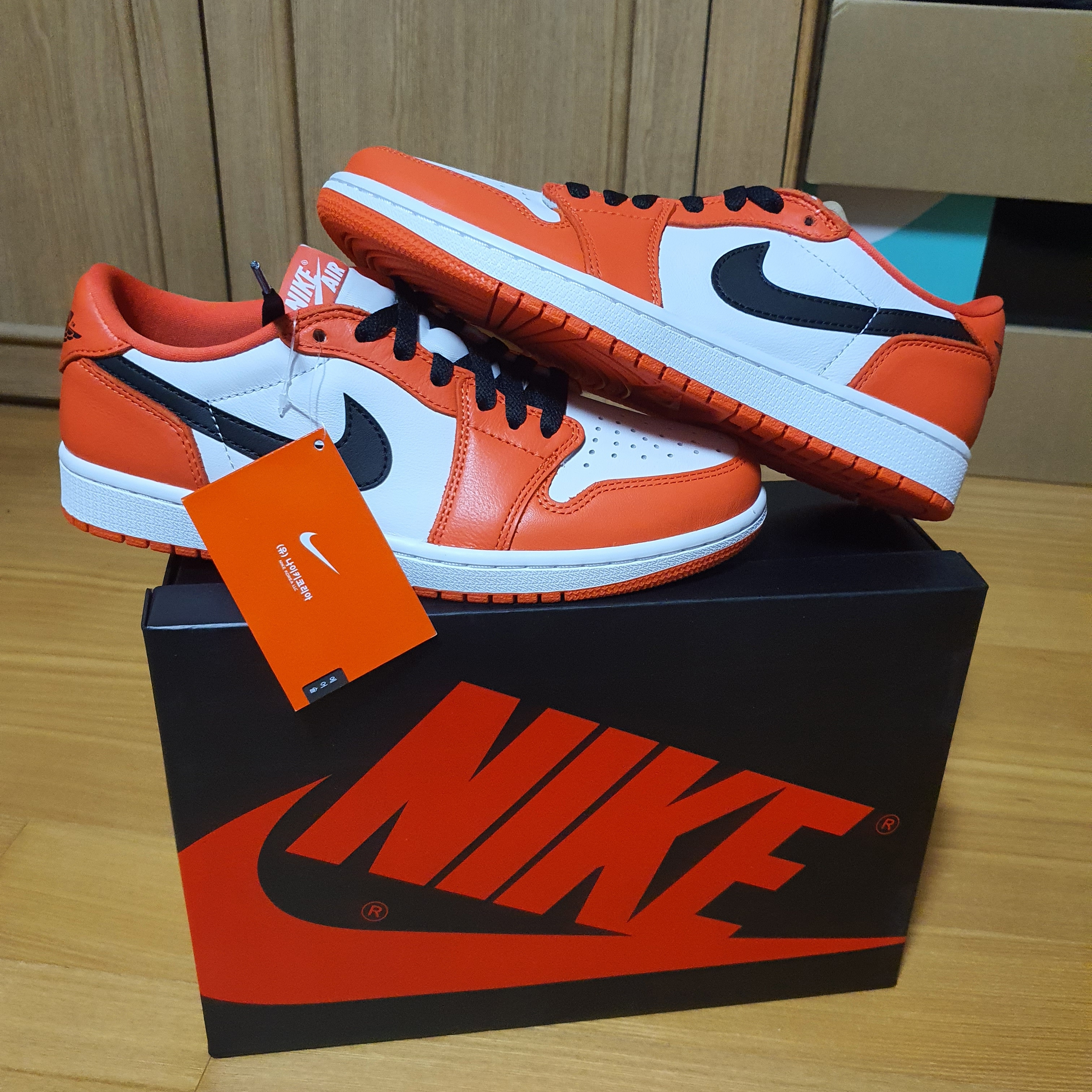 Jordan 1 Low OG Starfish, Jordan 1 x Travis Scott x Fragment Retro Low OG SP Military Blue 착용 스타일 - 3