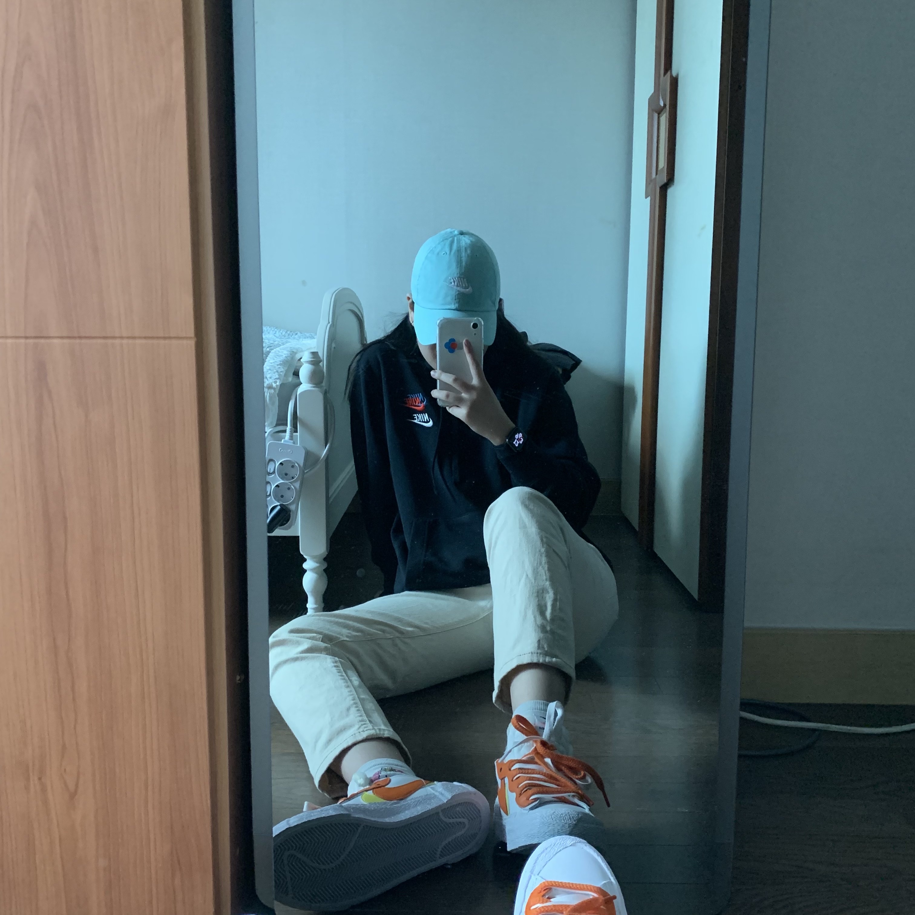 Nike x Sacai Blazer Low Magma Orange 착용 스타일