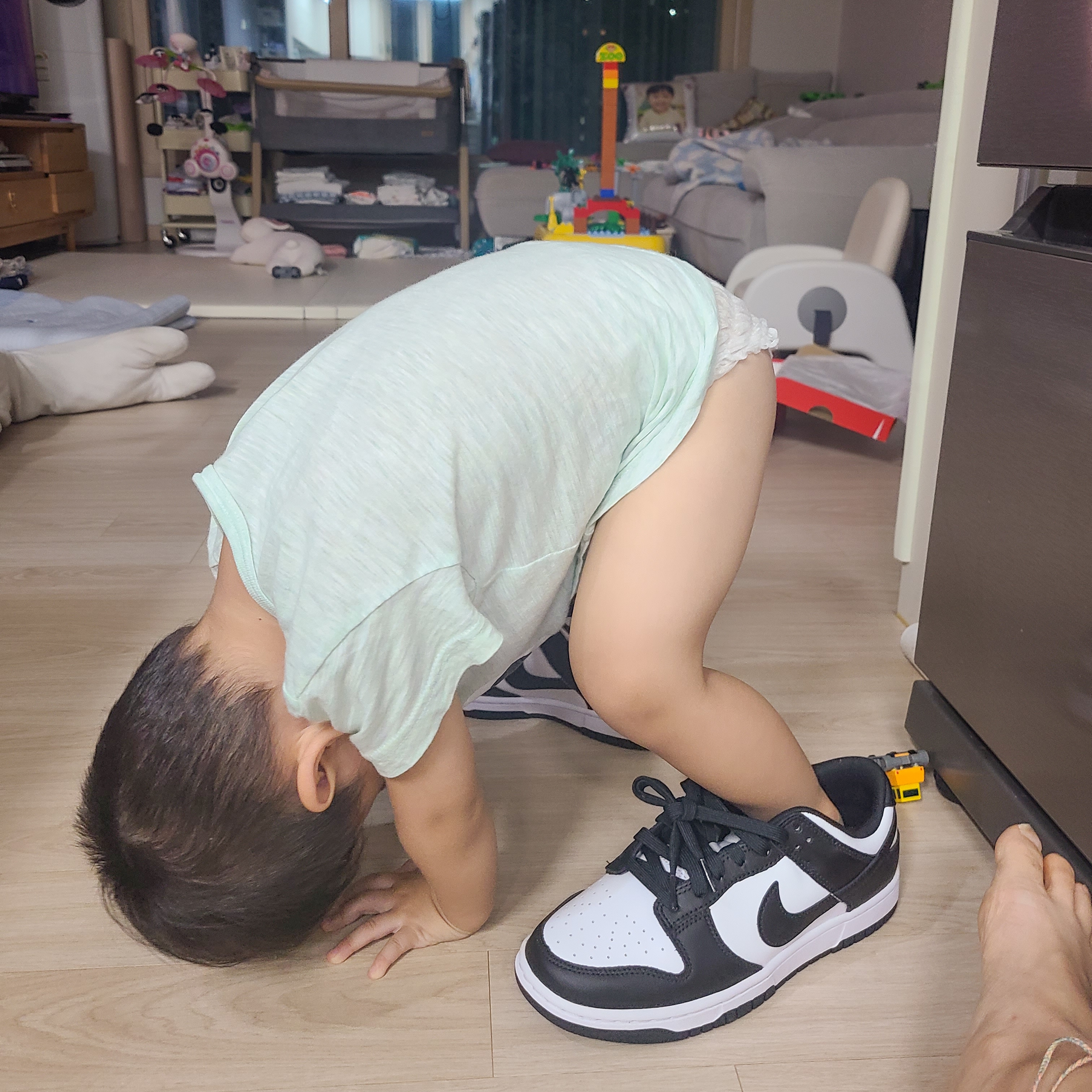 Nike Dunk Low Retro Black 착용 스타일 - 2