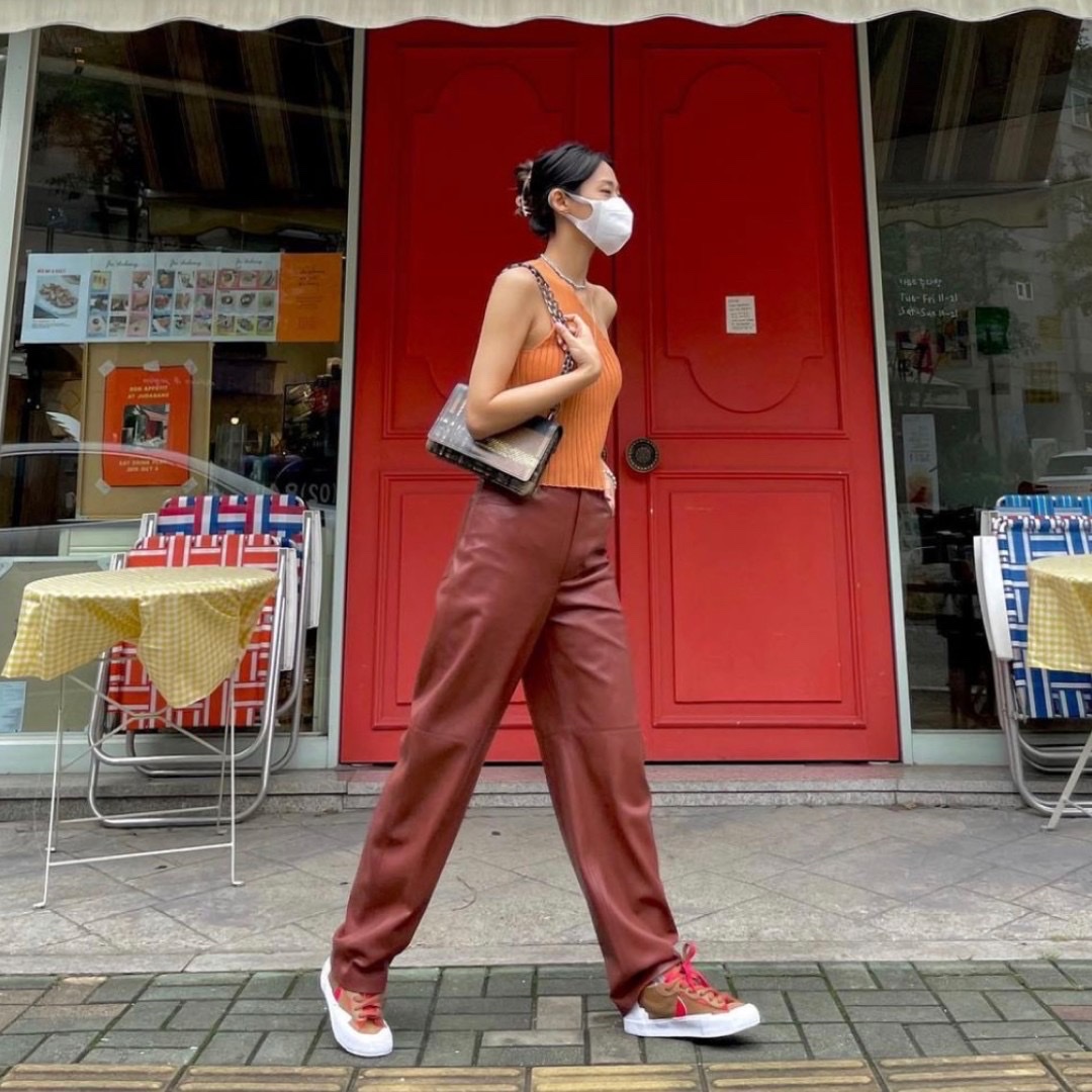 Nike x Sacai Blazer Low British Tan 착용 스타일 - 3