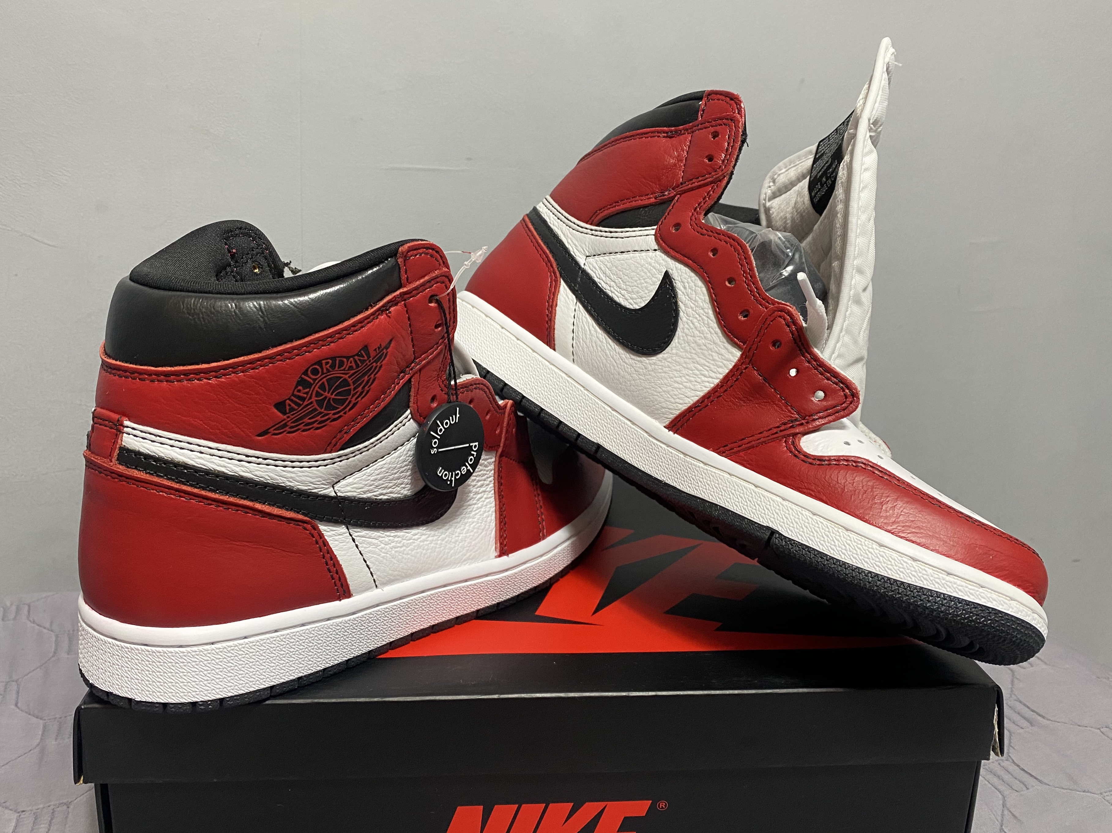 Jordan 1 Retro High OG Light Fusion Red 착용 스타일 - 3