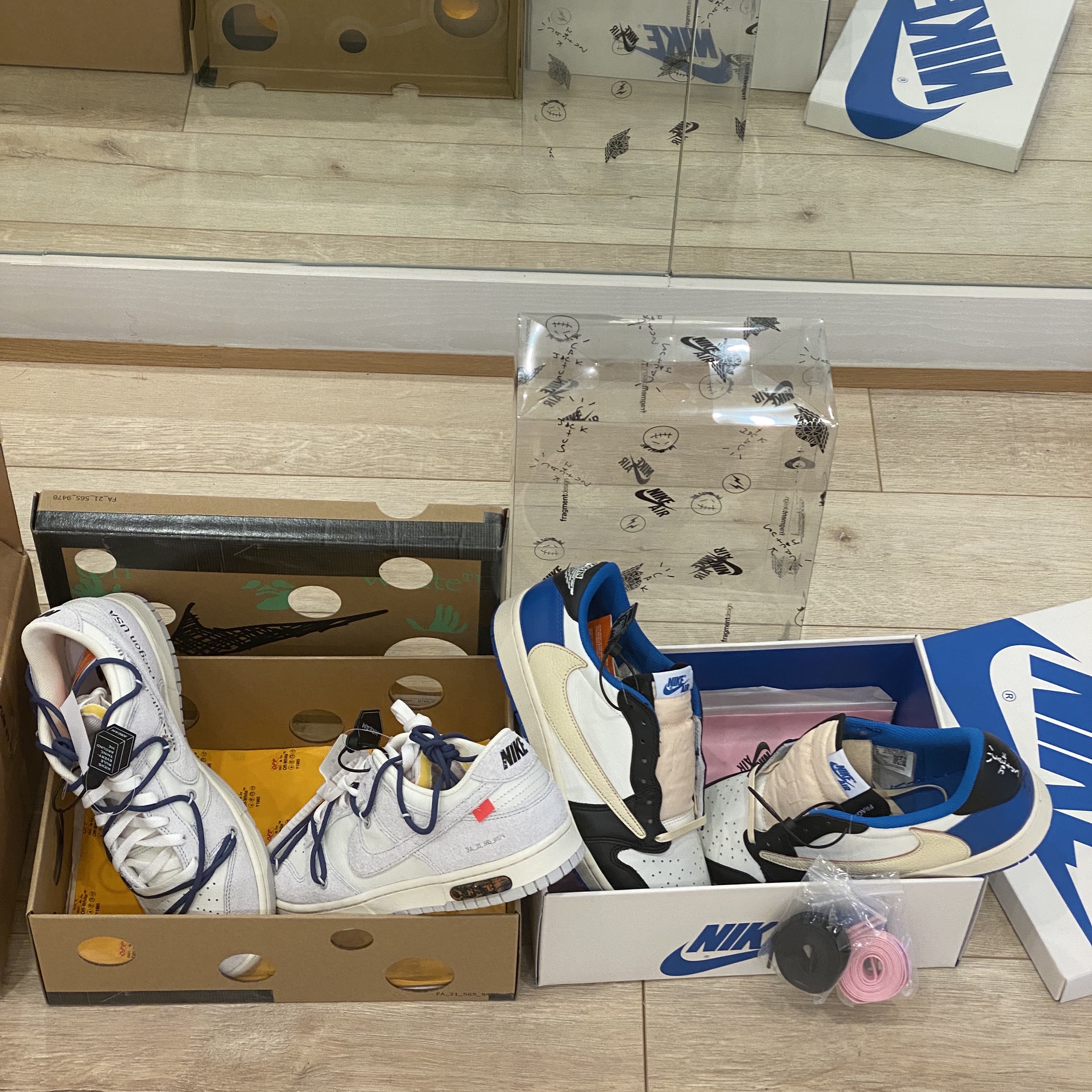 Jordan 1 x Travis Scott x Fragment Retro Low OG SP Military Blue 착용 스타일