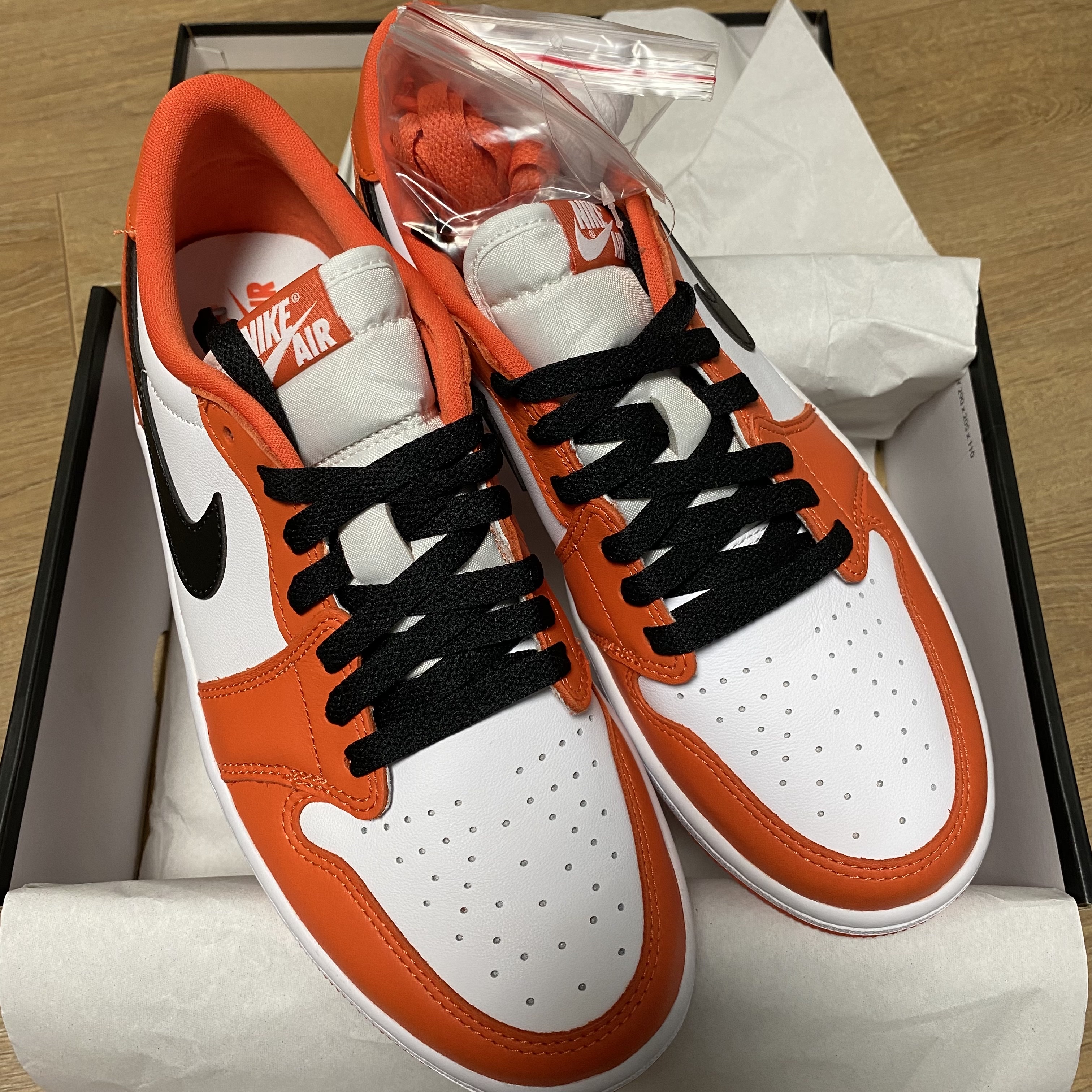(W) Jordan 1 Low OG Starfish 착용 스타일 - 1