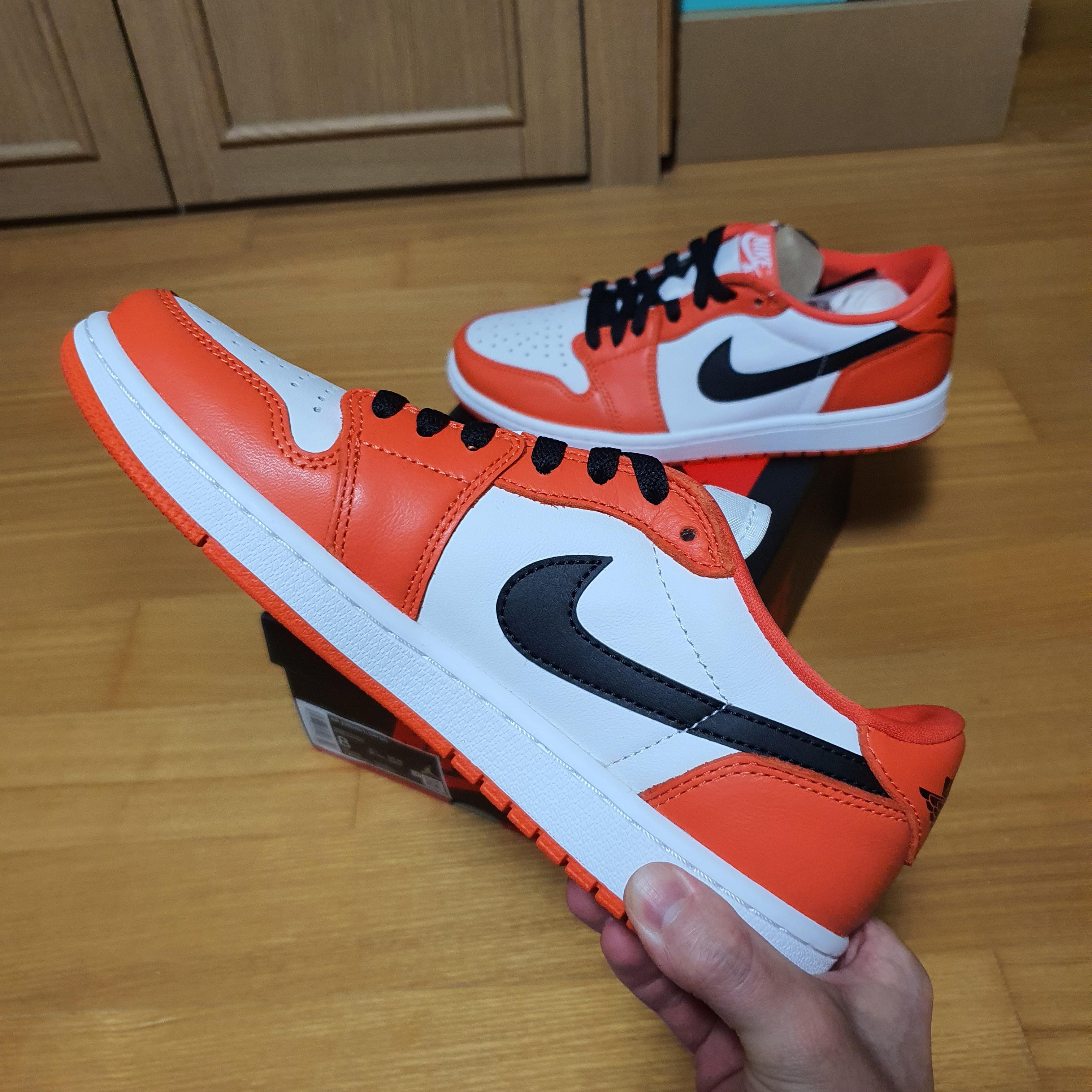 Jordan 1 Low OG Starfish, Jordan 1 x Travis Scott x Fragment Retro Low OG SP Military Blue 착용 스타일 - 2