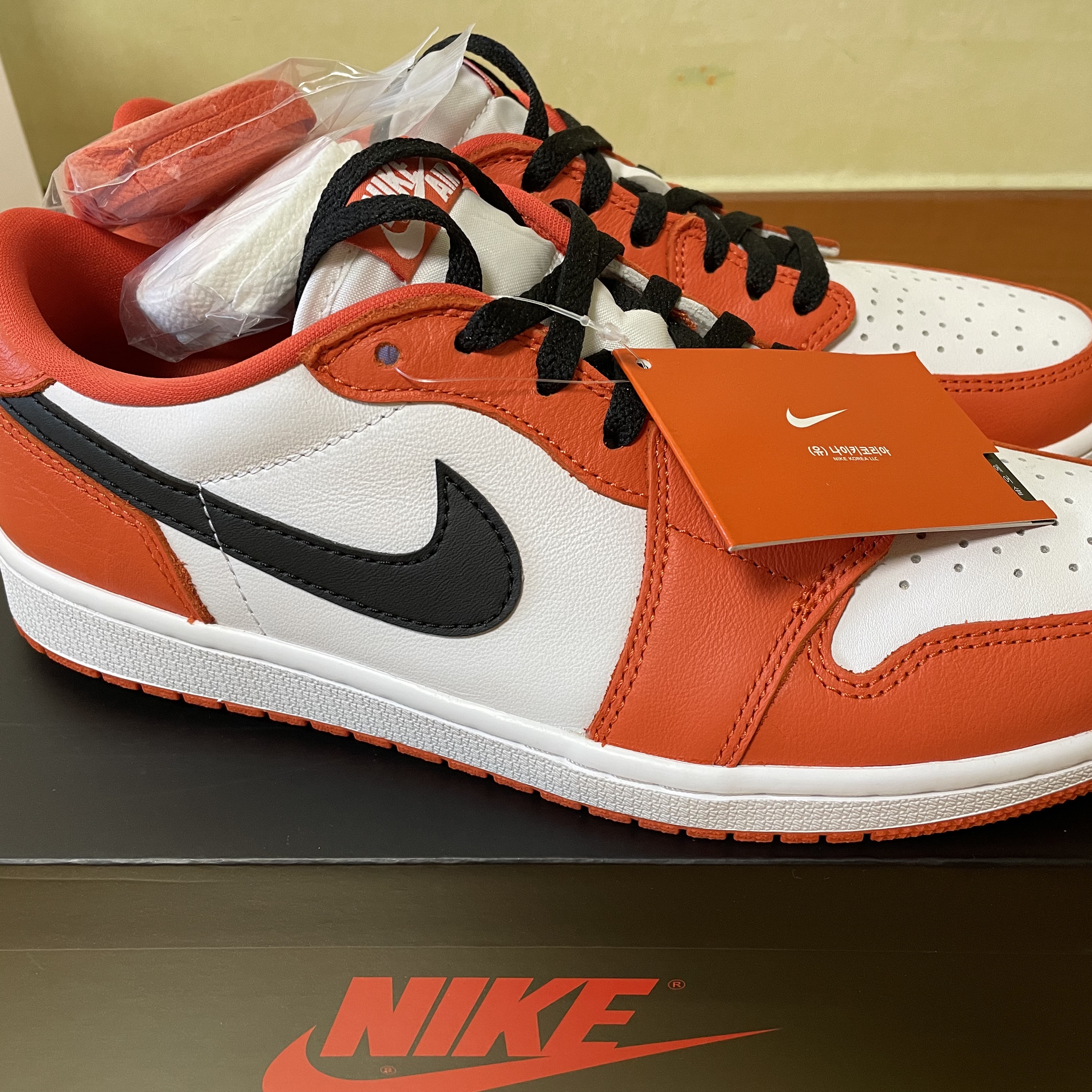 Jordan 1 Low OG Starfish 착용 스타일 - 2