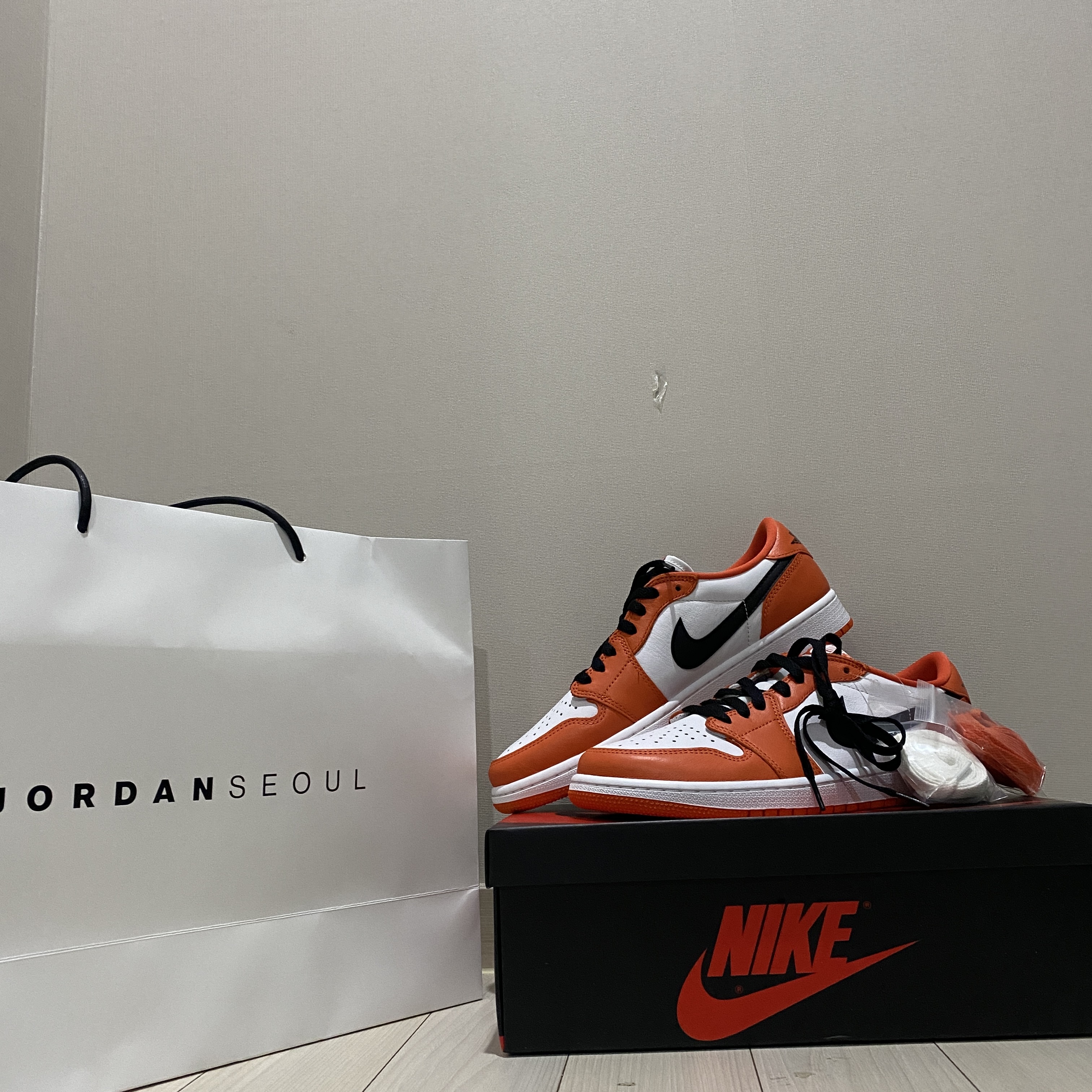 Jordan 1 Low OG Starfish 착용 스타일
