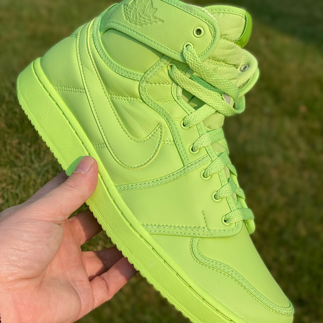 (W) Jordan 1 x Billie Eilish KO SP Lime Green 착용 스타일 - 2