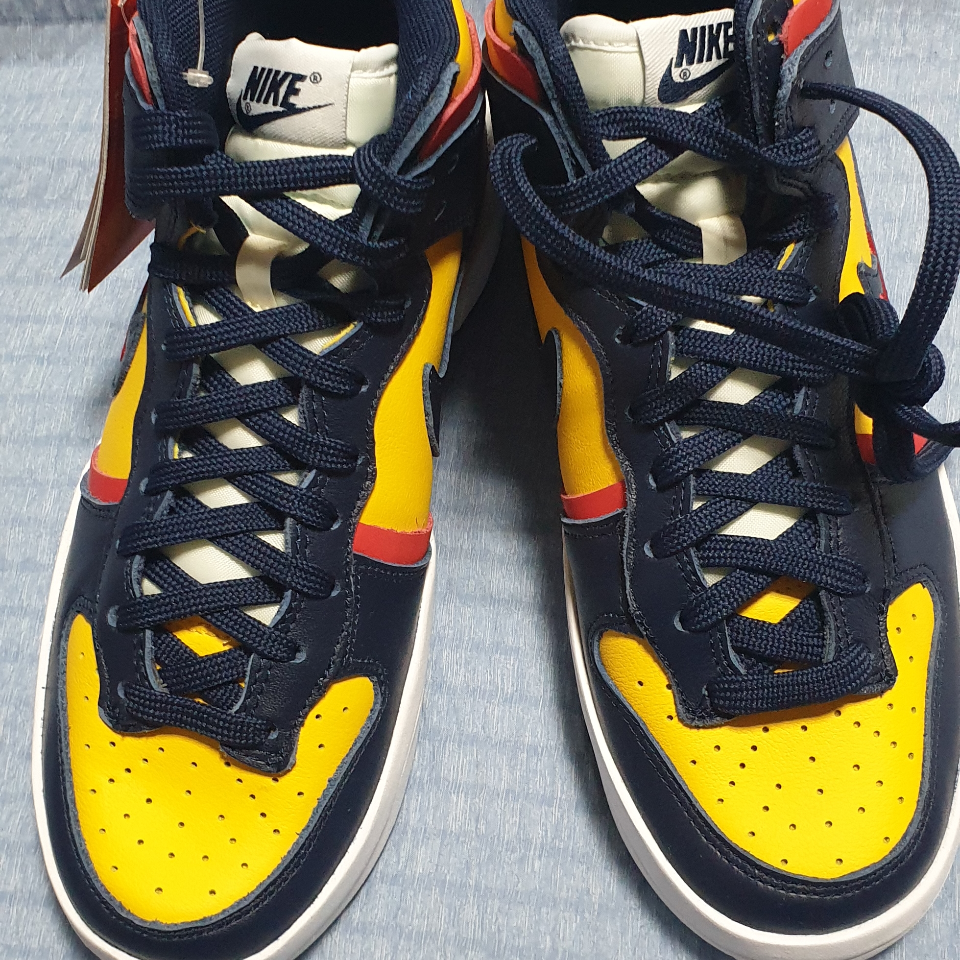 (W) Nike Dunk High Up Varsity Maize 착용 스타일 - 2