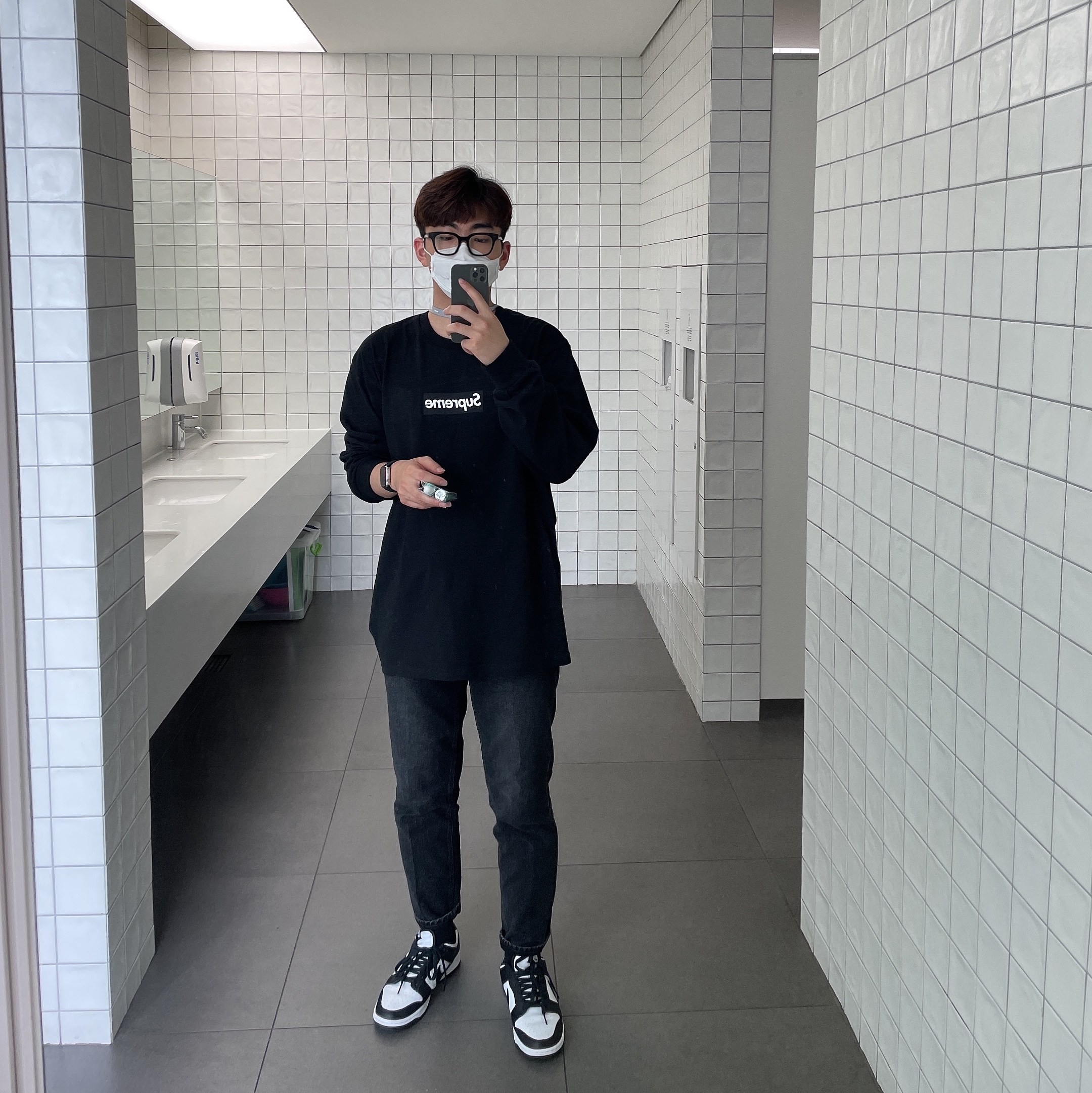 Nike Dunk Low Retro Black, Supreme Box Logo L/S T-Shirt Black - 20FW 착용 스타일