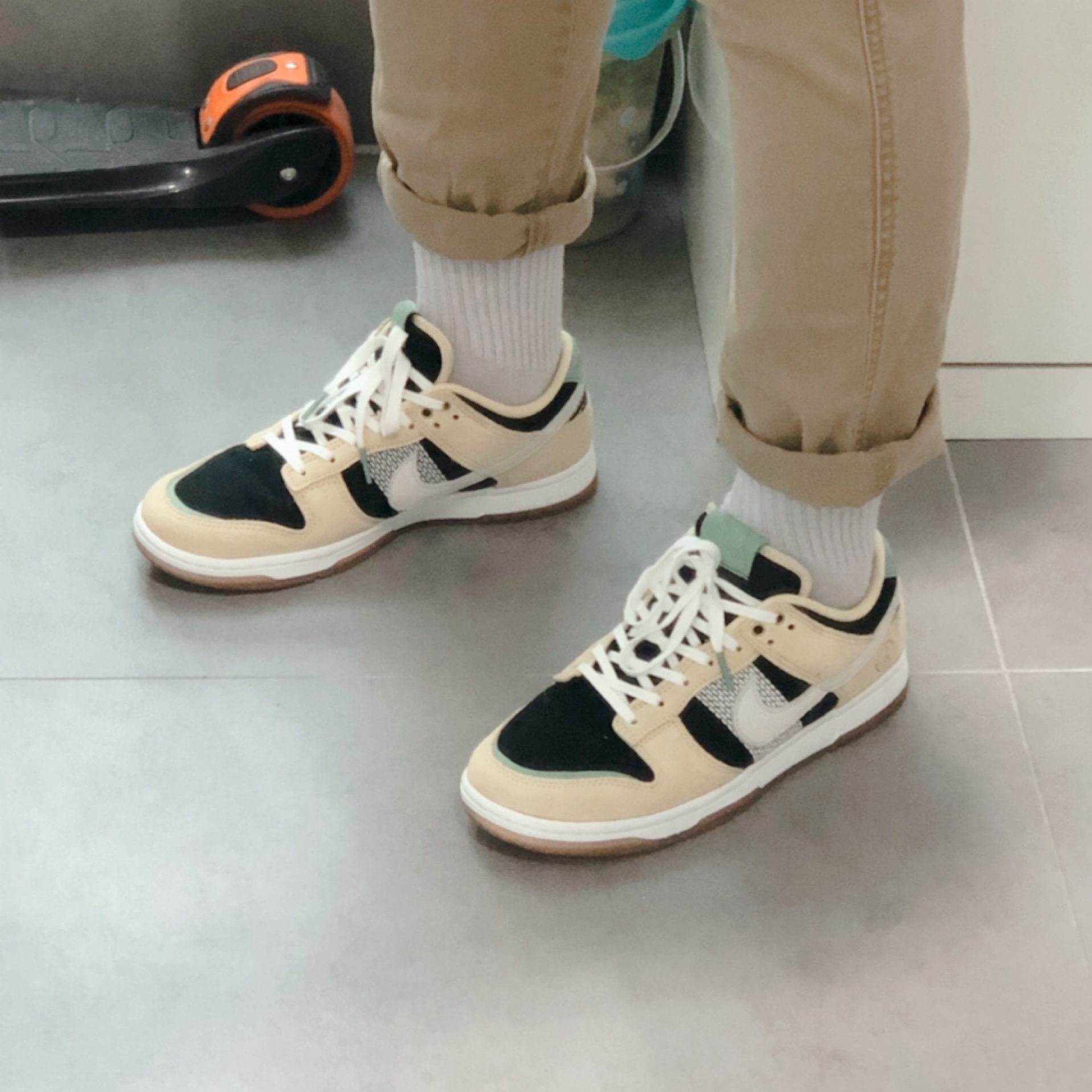 Nike Dunk Low Rooted In Peace 착용 스타일 - 2