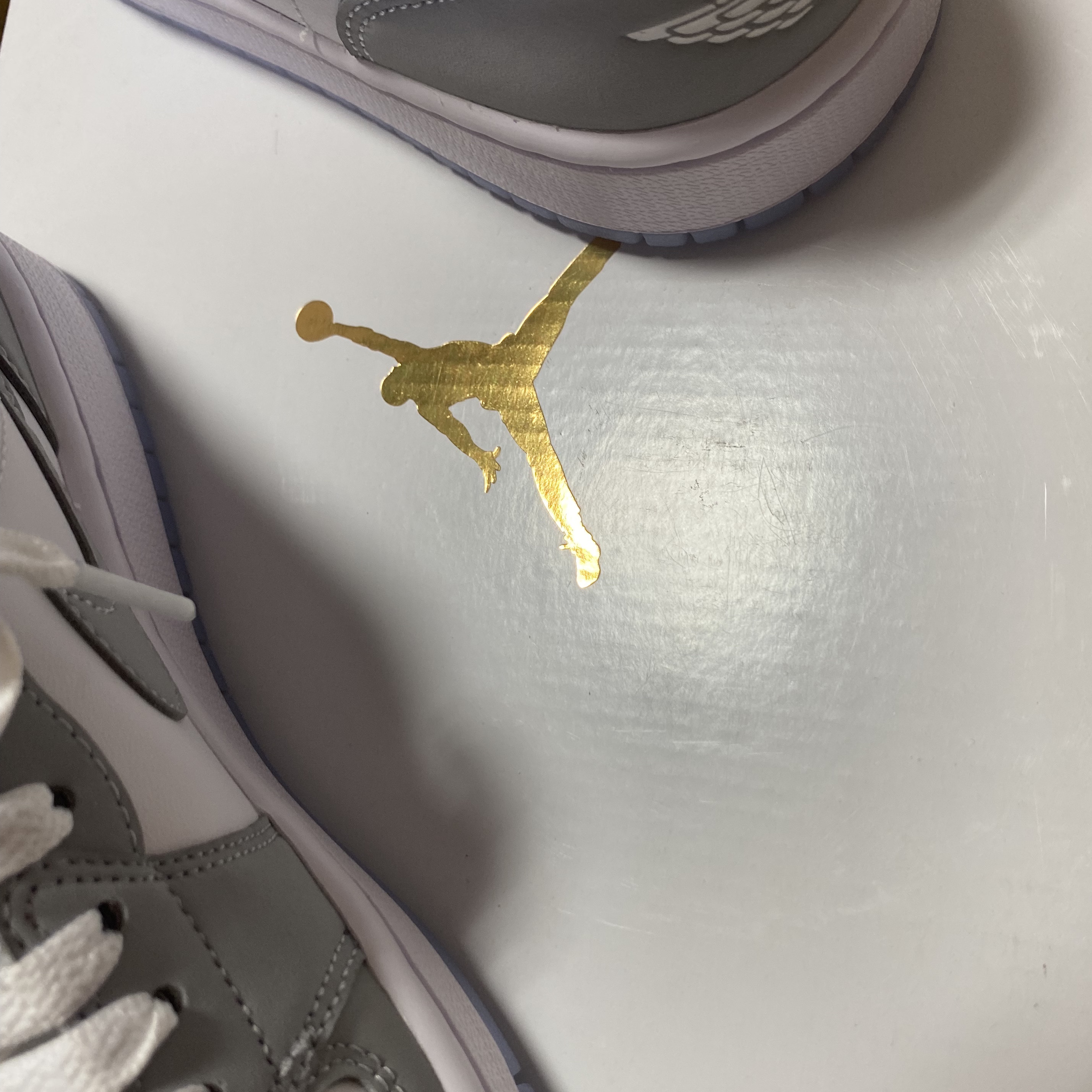 (W) Jordan 1 Low White Wolf Grey 착용 스타일 - 1