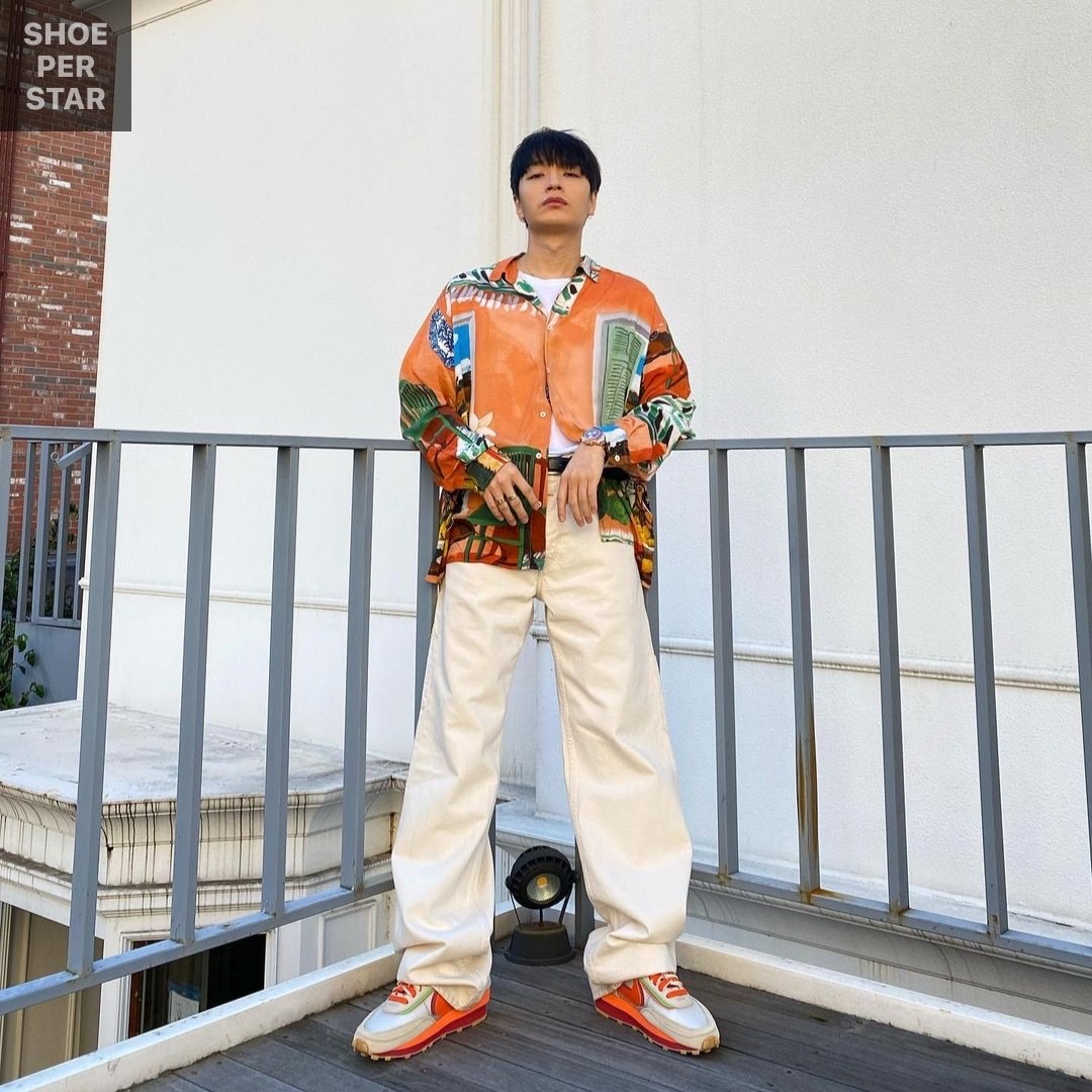 Nike x Sacai x Clot LDWaffle Orange Blaze, Jordan 3 x Fragment Retro SP White Black 착용 스타일 - 1