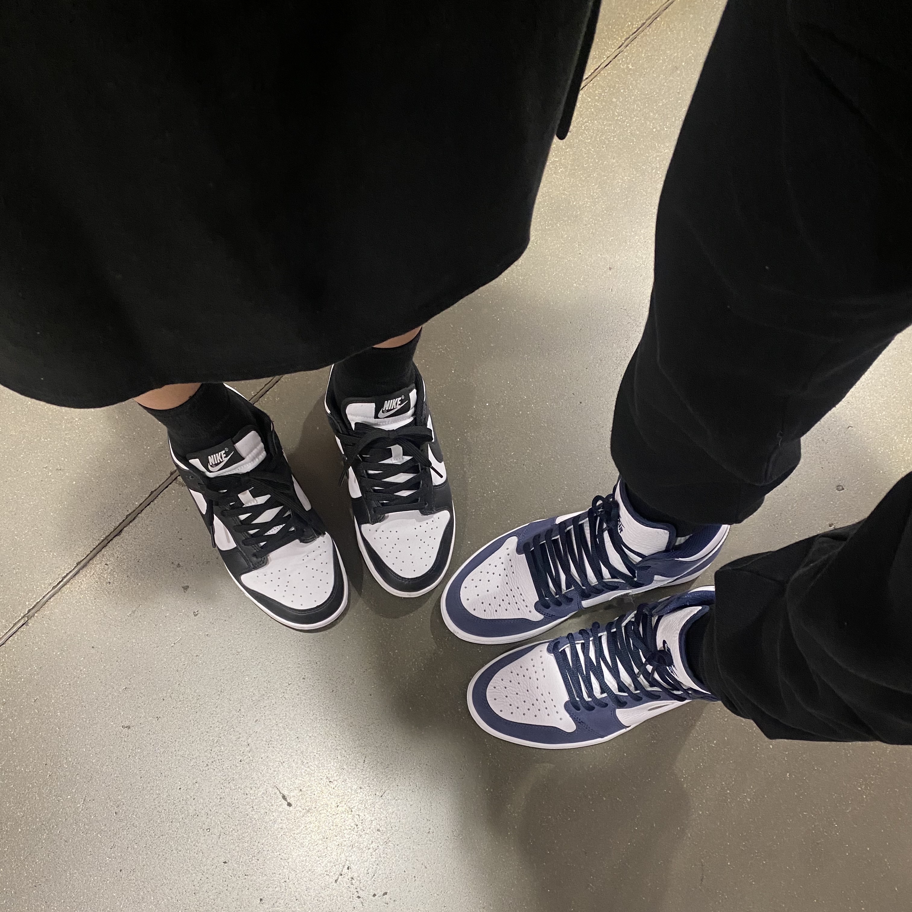 (W) Nike Dunk Low Black, Jordan 1 Retro High OG CO.JP Midnight Navy 착용 스타일