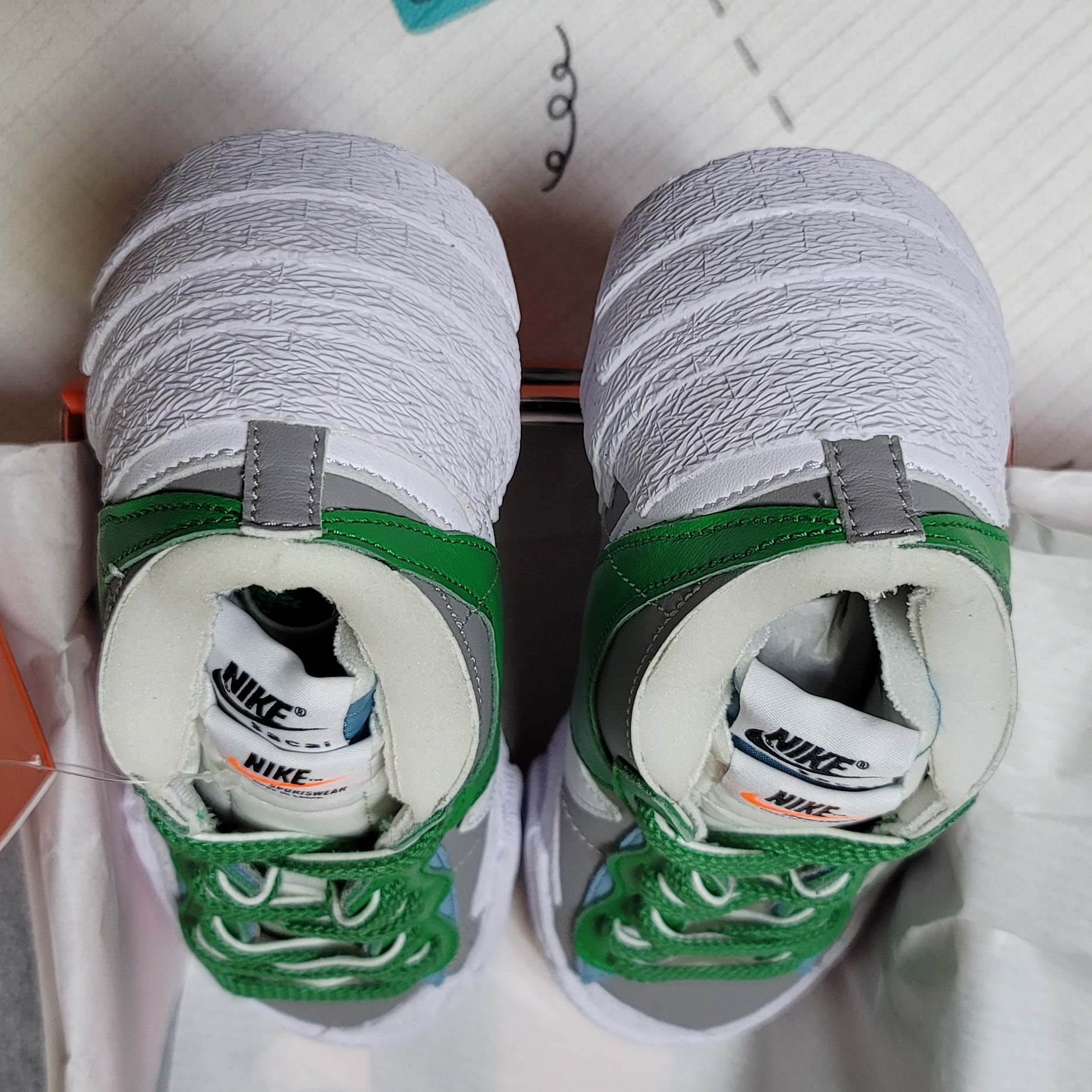 Nike x Sacai Blazer Low Classic Green 착용 스타일 - 3