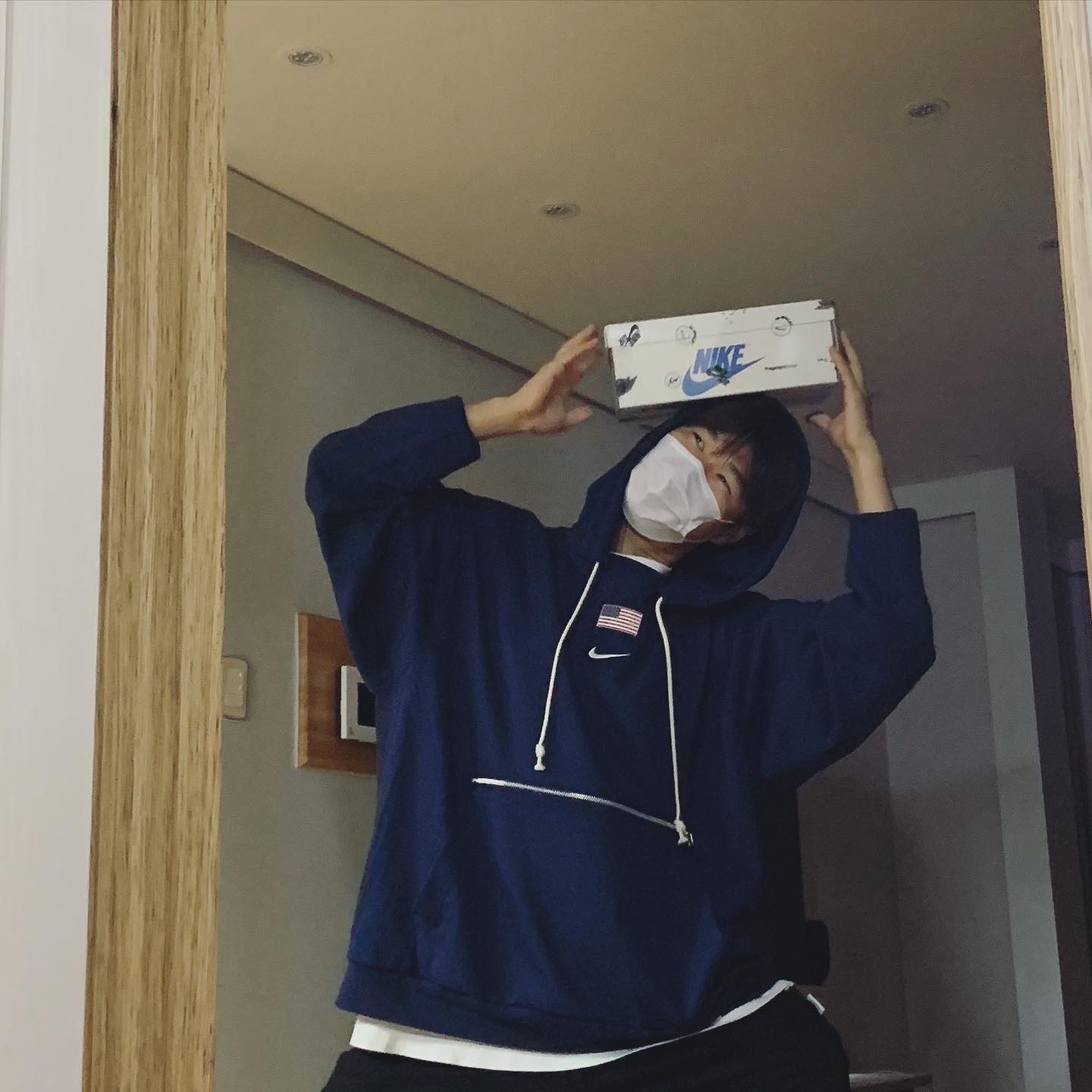 Jordan 1 x Travis Scott x Fragment Retro Low OG SP Military Blue 착용 스타일 - 1