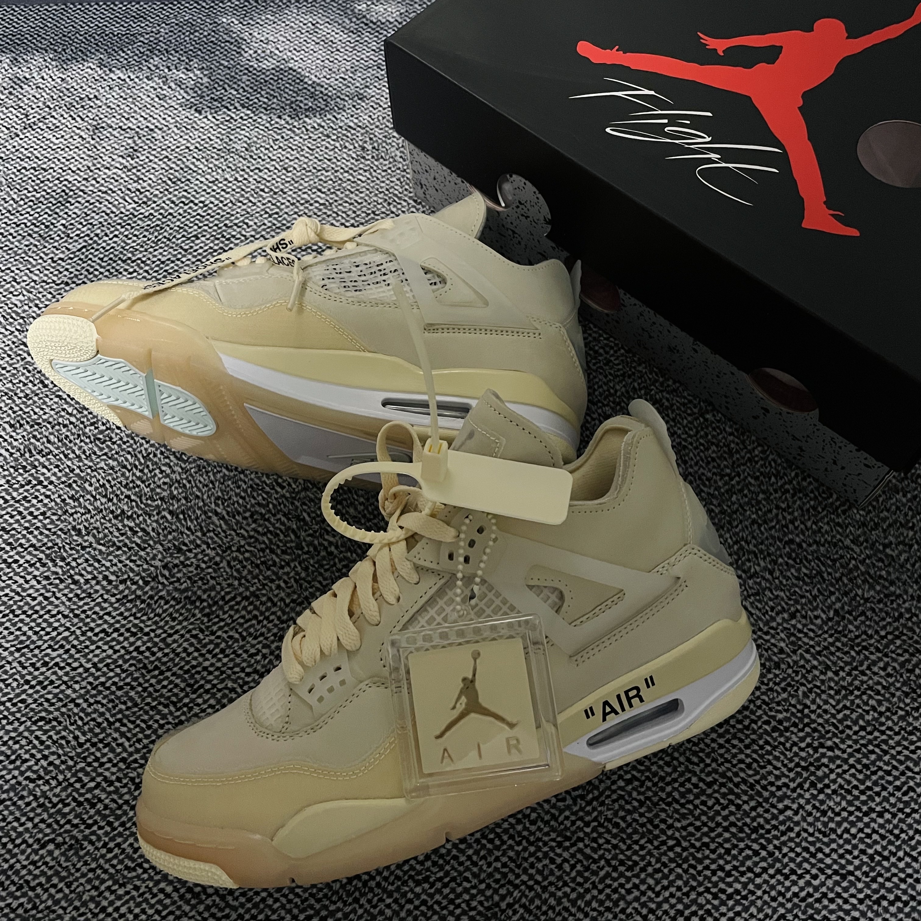 (W) Jordan 4 x Off-White Retro SP Sail 착용 스타일