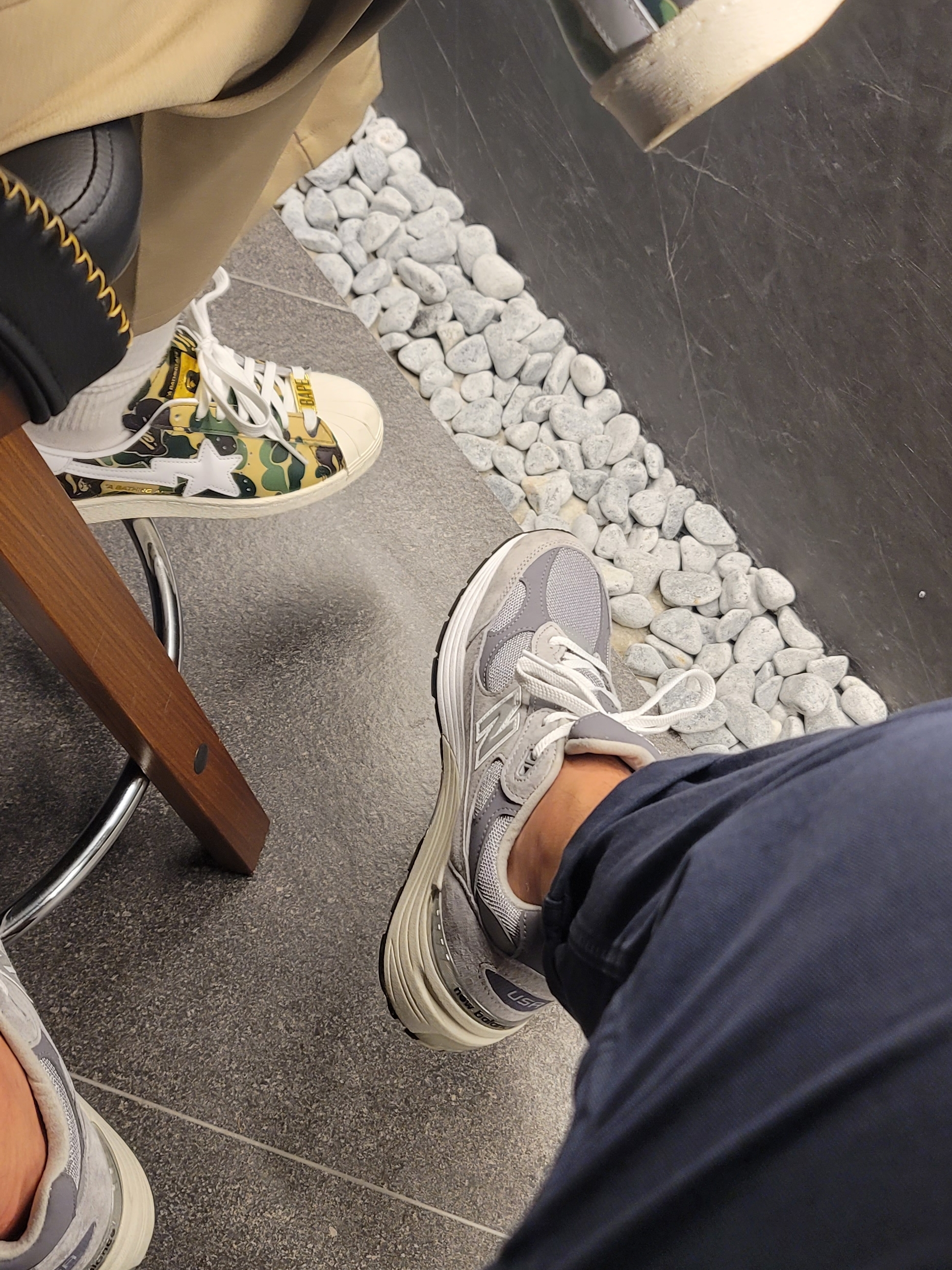 Adidas x BAPE Superstar 80s Green Camo, New Balance 992 Made in USA Grey - D Standard 착용 스타일