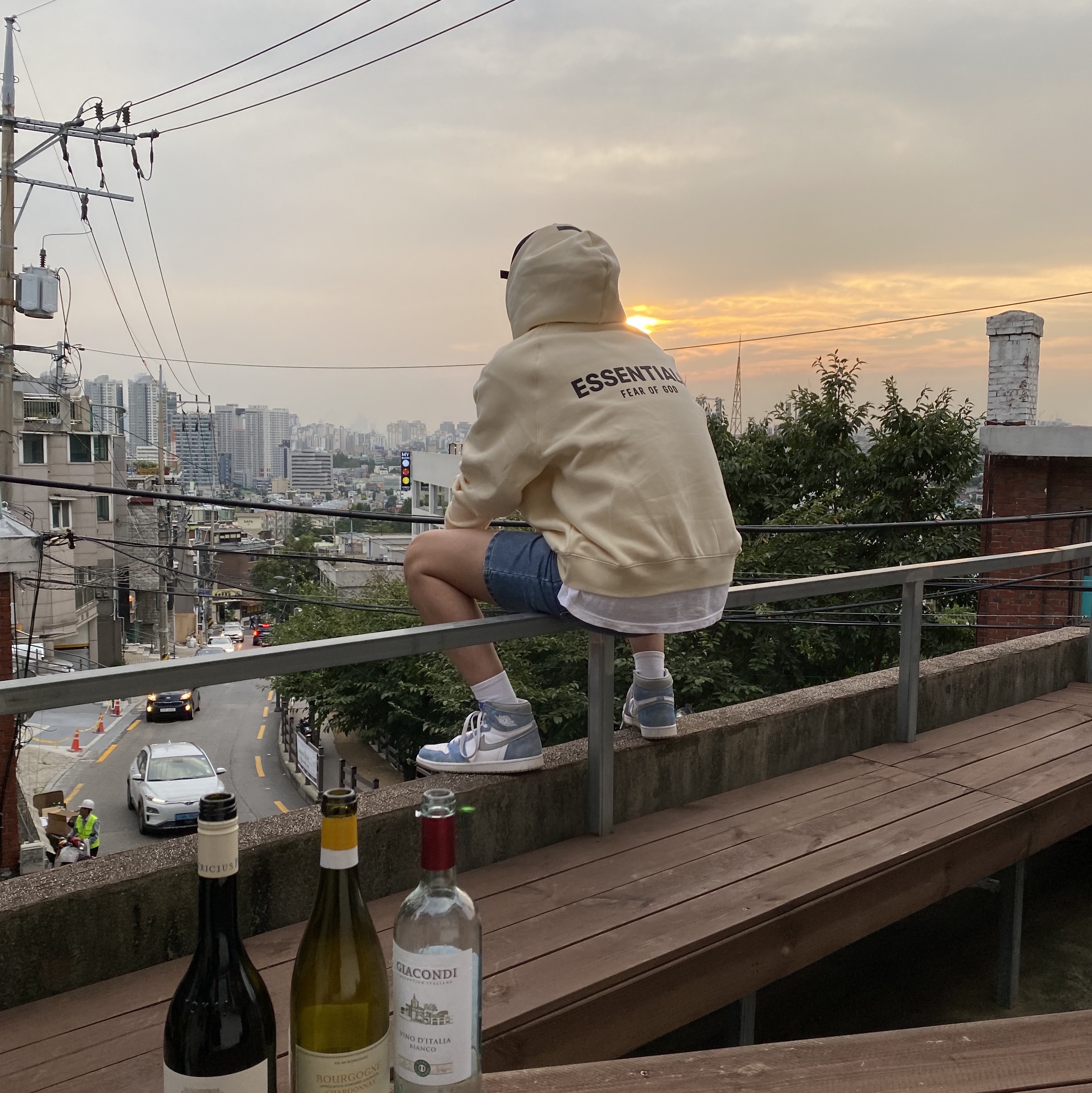 Essentials Pull-Over Hoodie Cream - 21SS 착용 스타일 - 3
