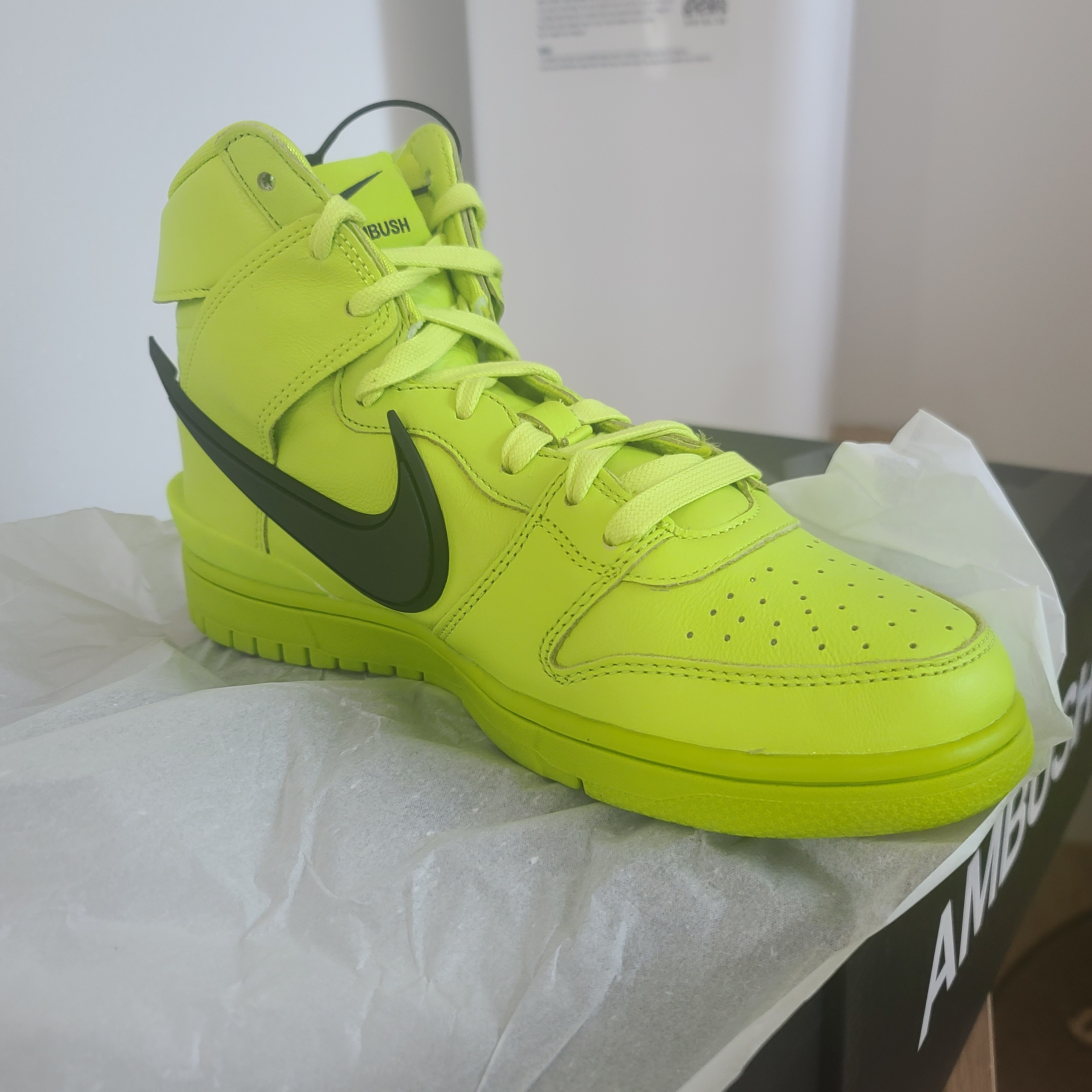 Nike x Ambush Dunk High Flash Lime 착용 스타일 - 2