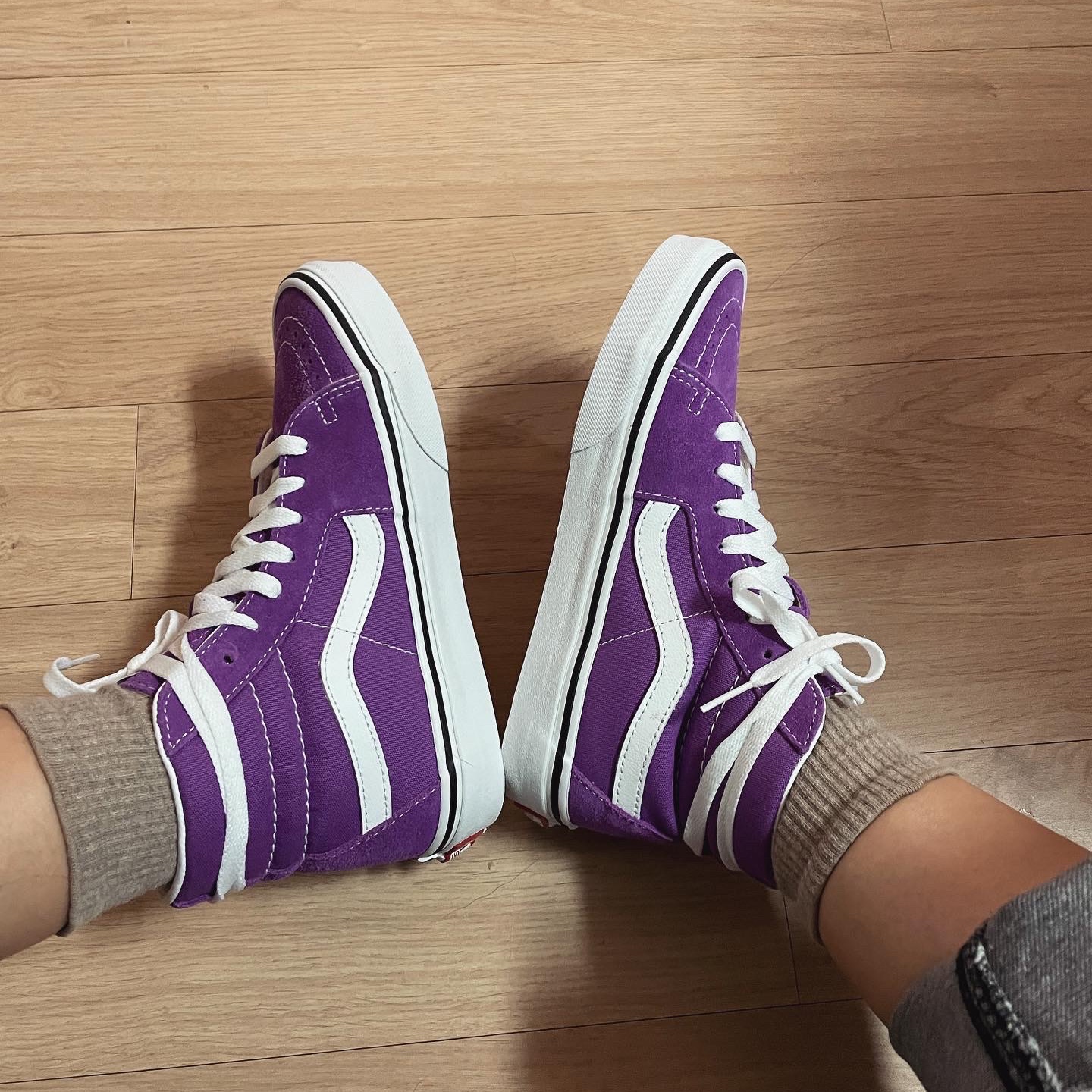 Vans Sk8-Hi Pig Suede Purple 착용 스타일 - 2