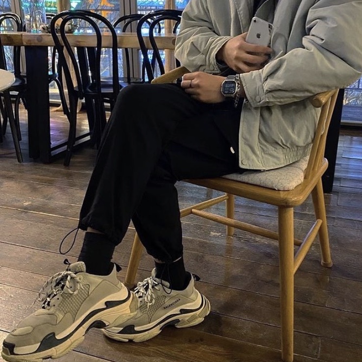 Balenciaga Triple S Vanille 2018 착용 스타일