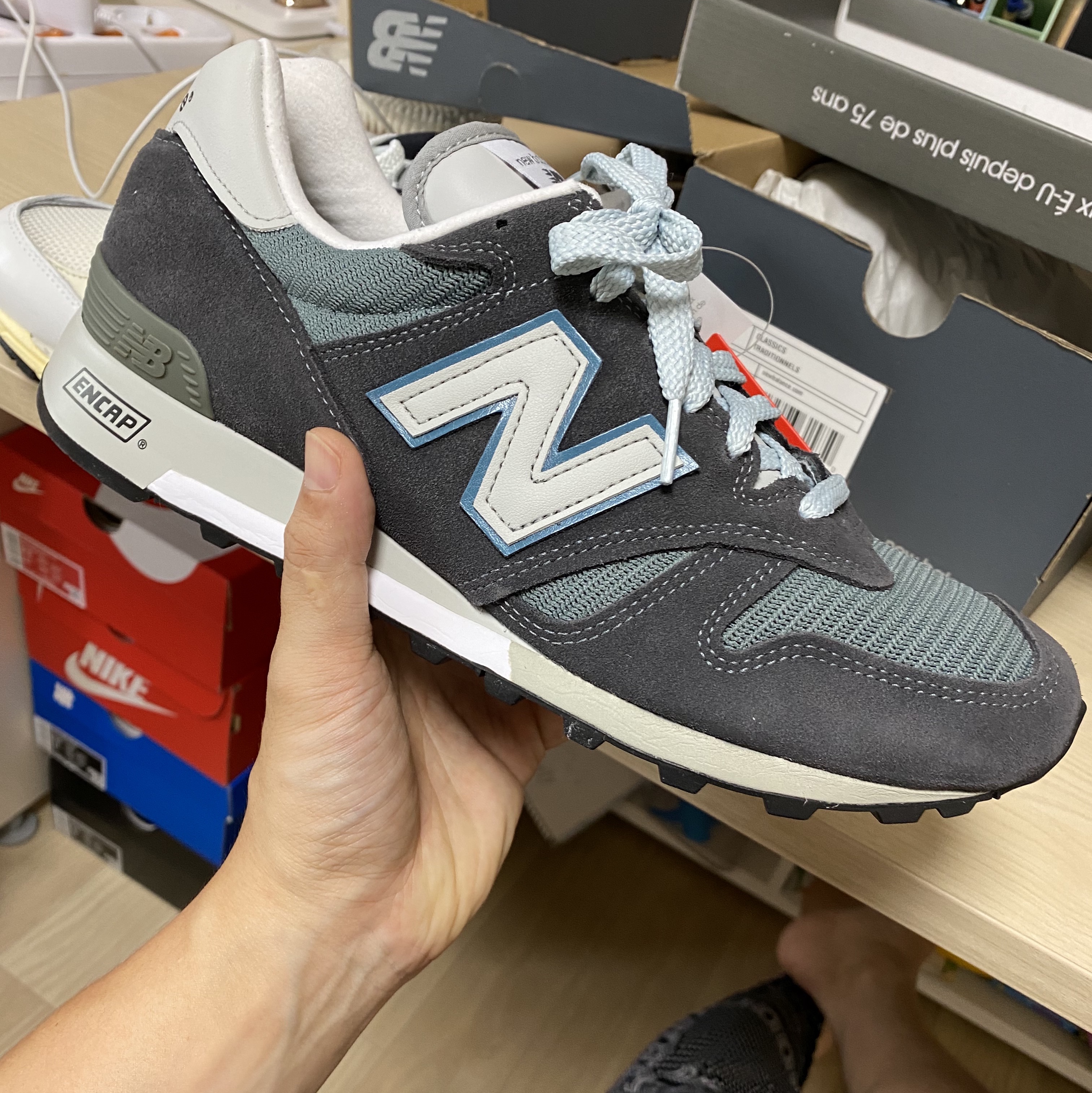 New Balance 1300 Made in USA Steel Blue - D Standard 착용 스타일 - 1
