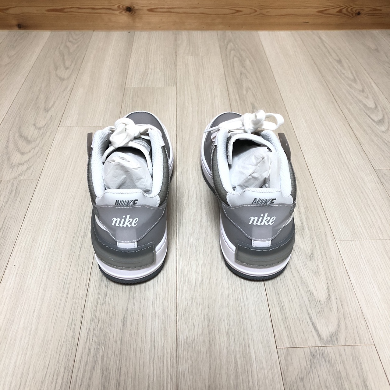 (W) Nike Air Force 1 Shadow SE White Particle Grey 착용 스타일 - 3