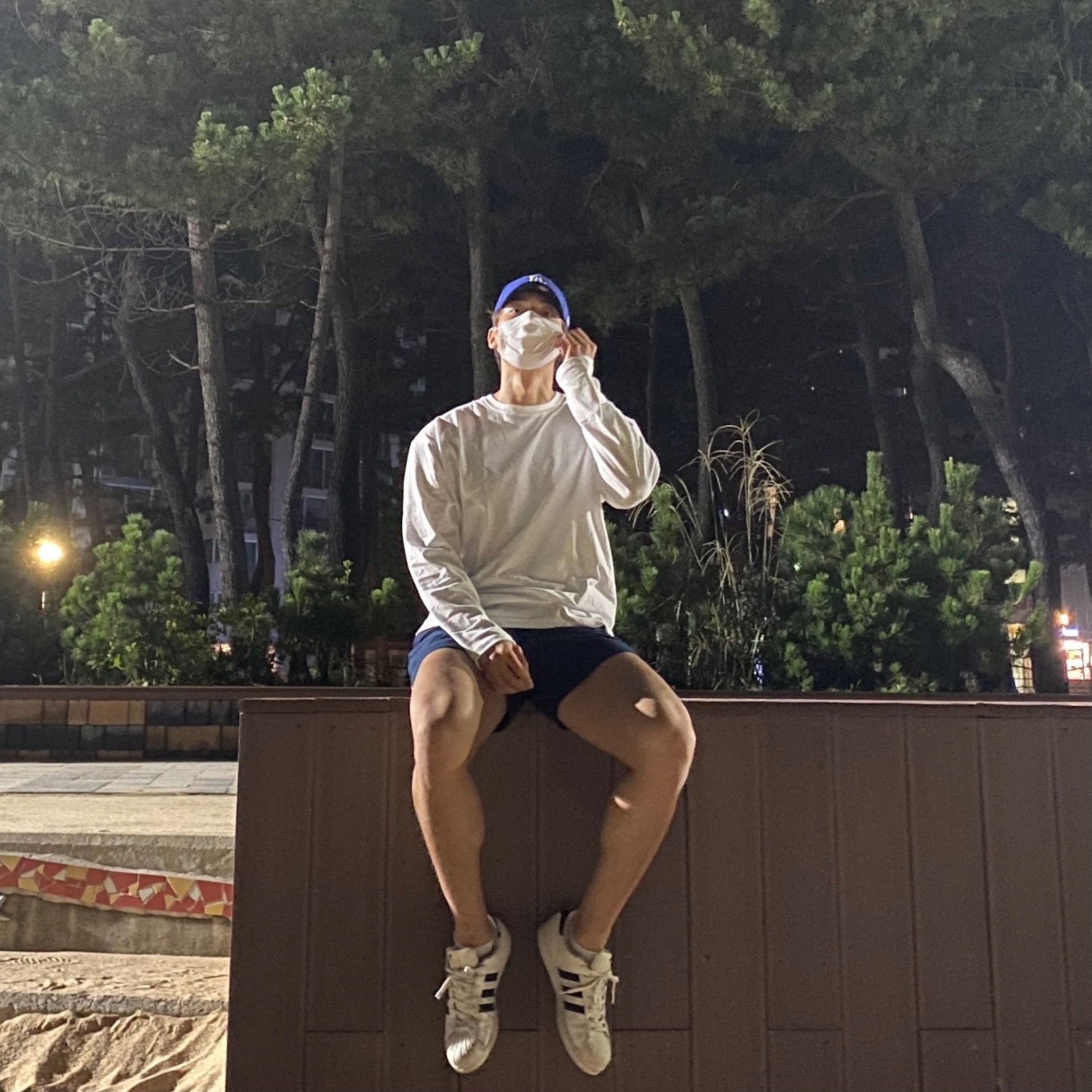 Adidas x Nigo Bearfoot Superstar White 착용 스타일