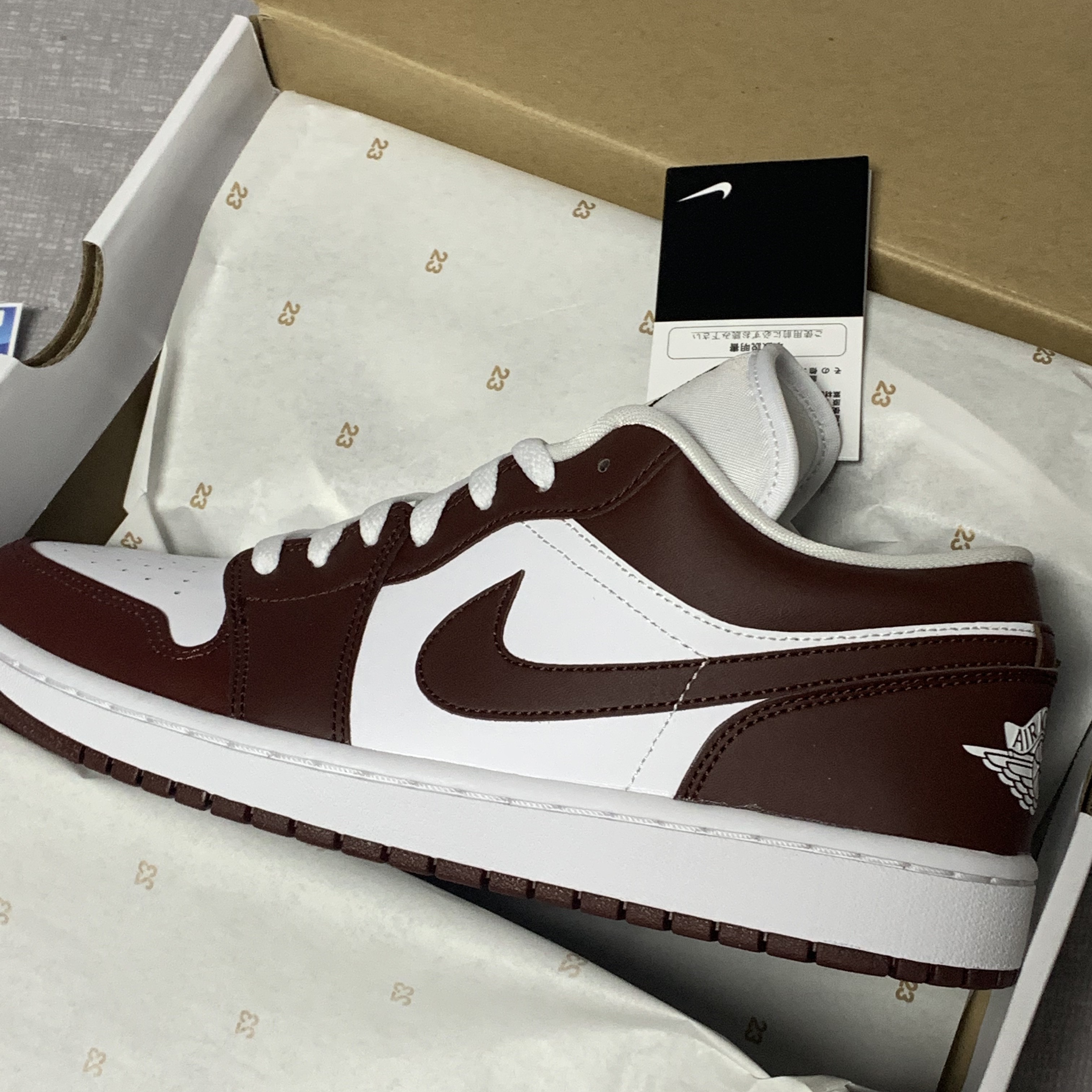 (W) Jordan 1 Low Bronze Eclipse 착용 스타일