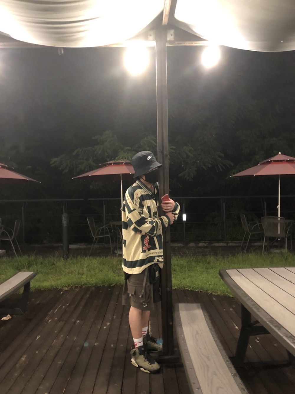 Jordan 6 x Travis Scott Retro Olive 착용 스타일