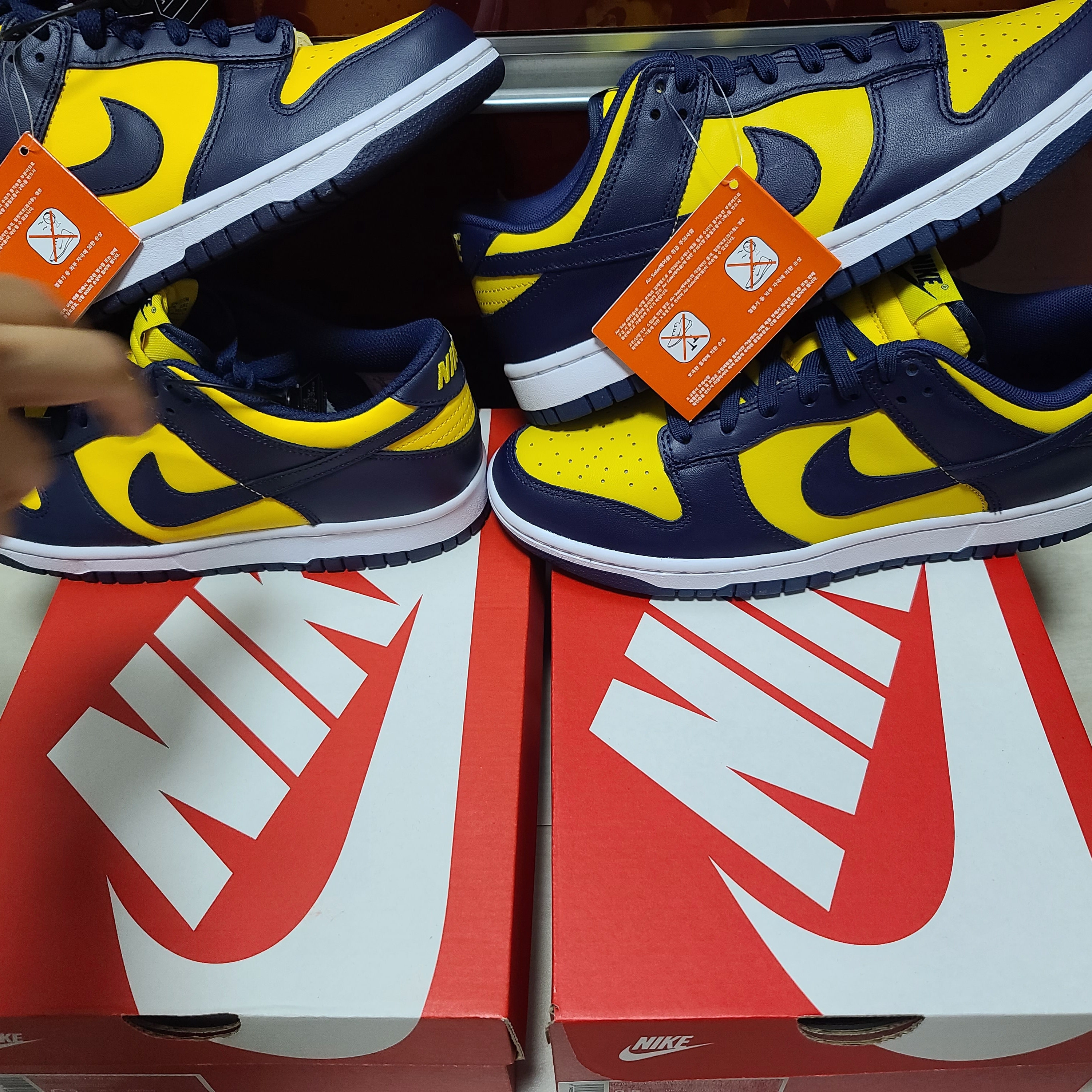 Nike Dunk Low Retro Varsity Maize 착용 스타일 - 2