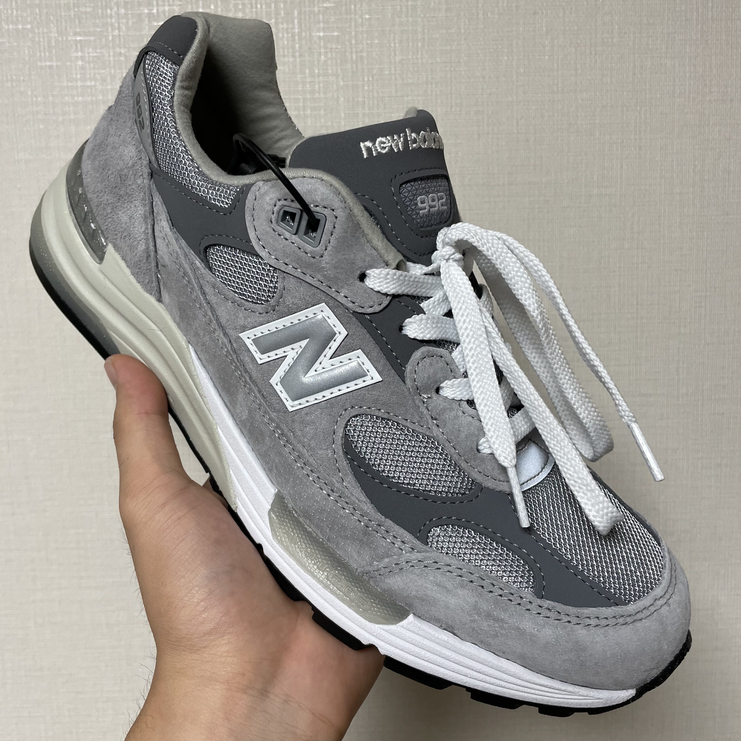 New Balance 992 Made in USA Grey - D Standard 착용 스타일
