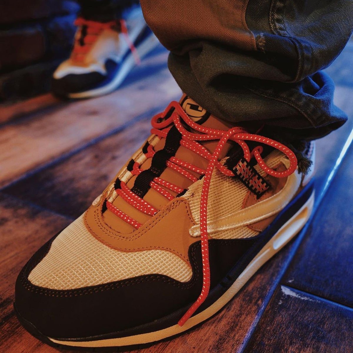 Nike x Travis Scott Air Max 270 React Cactus Trails 착용 스타일 - 4