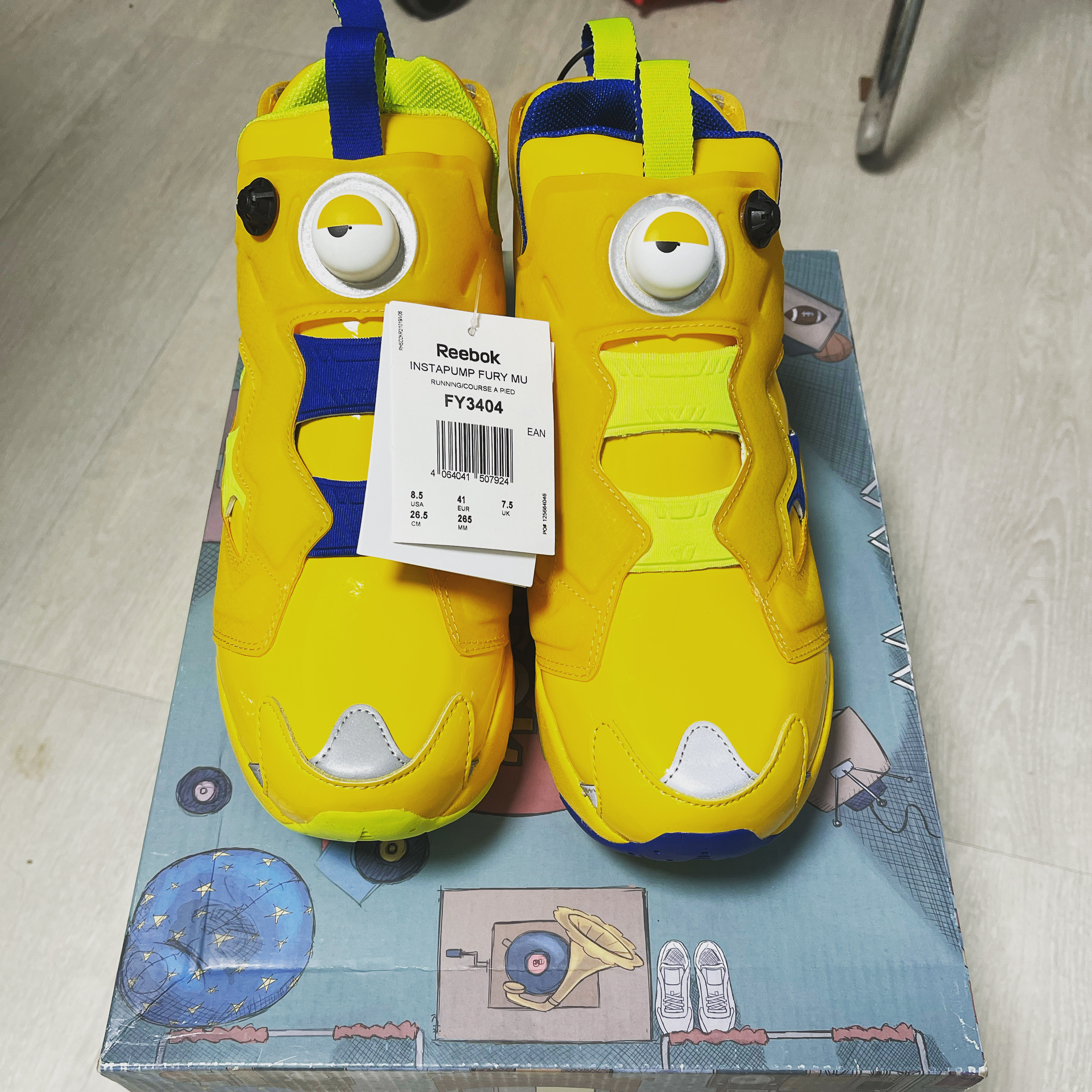 Reebok x Minions Instapump Fury Minions 착용 스타일