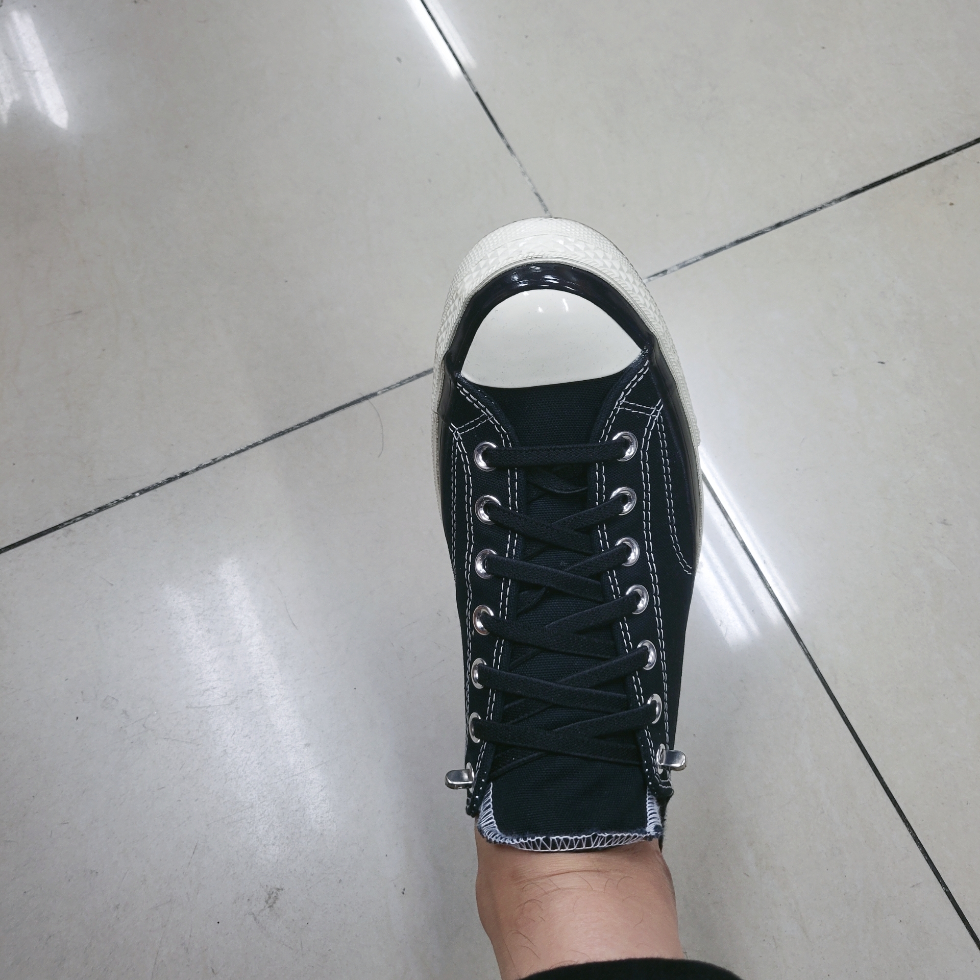 Converse x Moncler x Fragment Chuck 70 Ox Fraylor III Black 착용 스타일 - 3