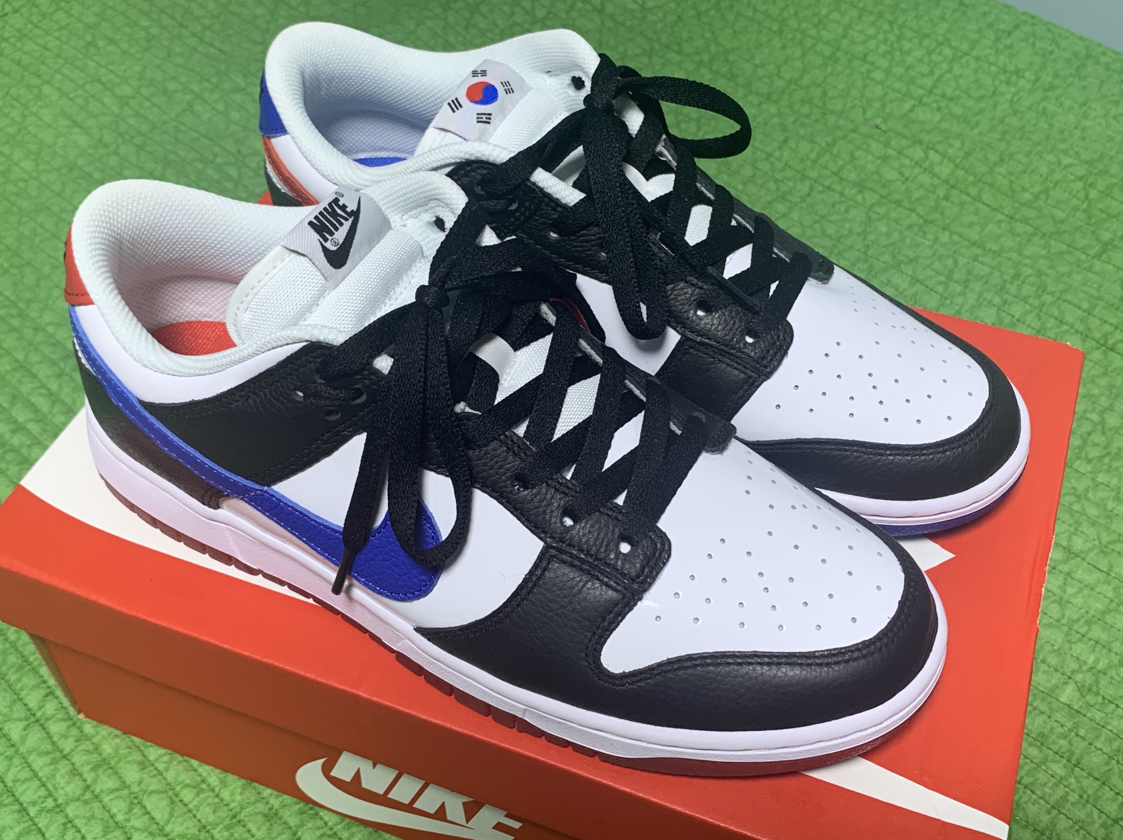 Nike Dunk Low SE Seoul 착용 스타일
