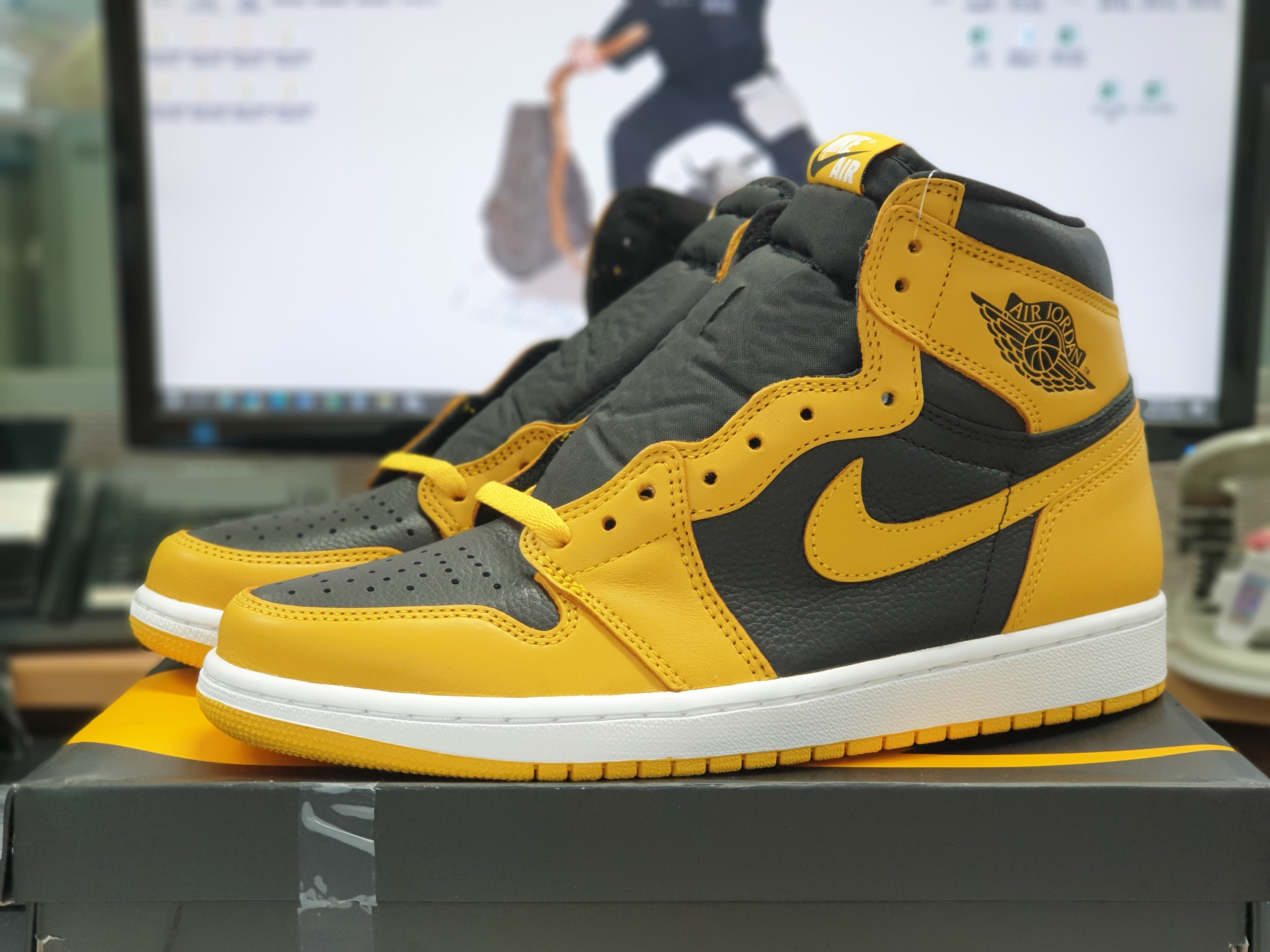 Jordan 1 Retro High OG Pollen 착용 스타일