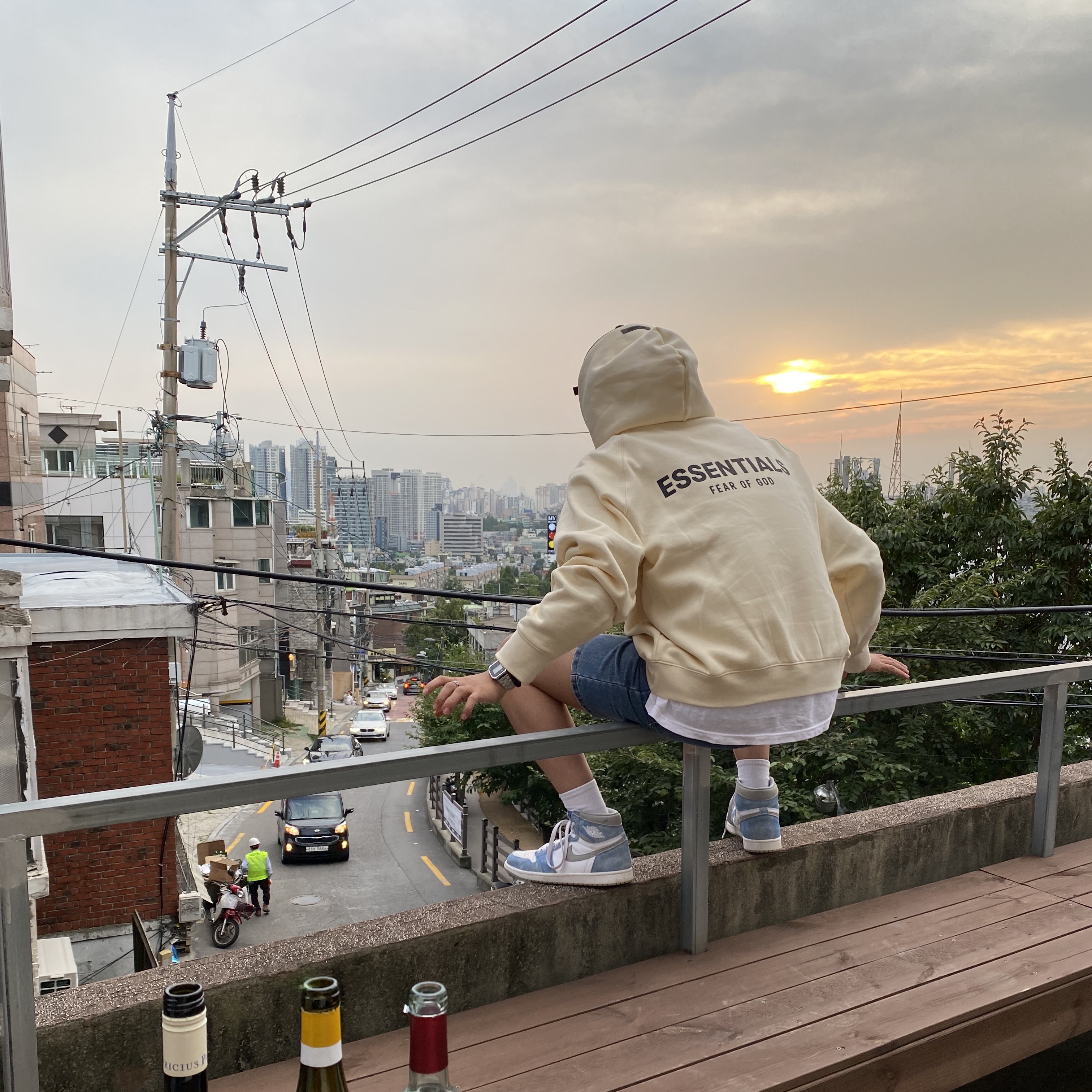 Essentials Pull-Over Hoodie Cream - 21SS 착용 스타일 - 1