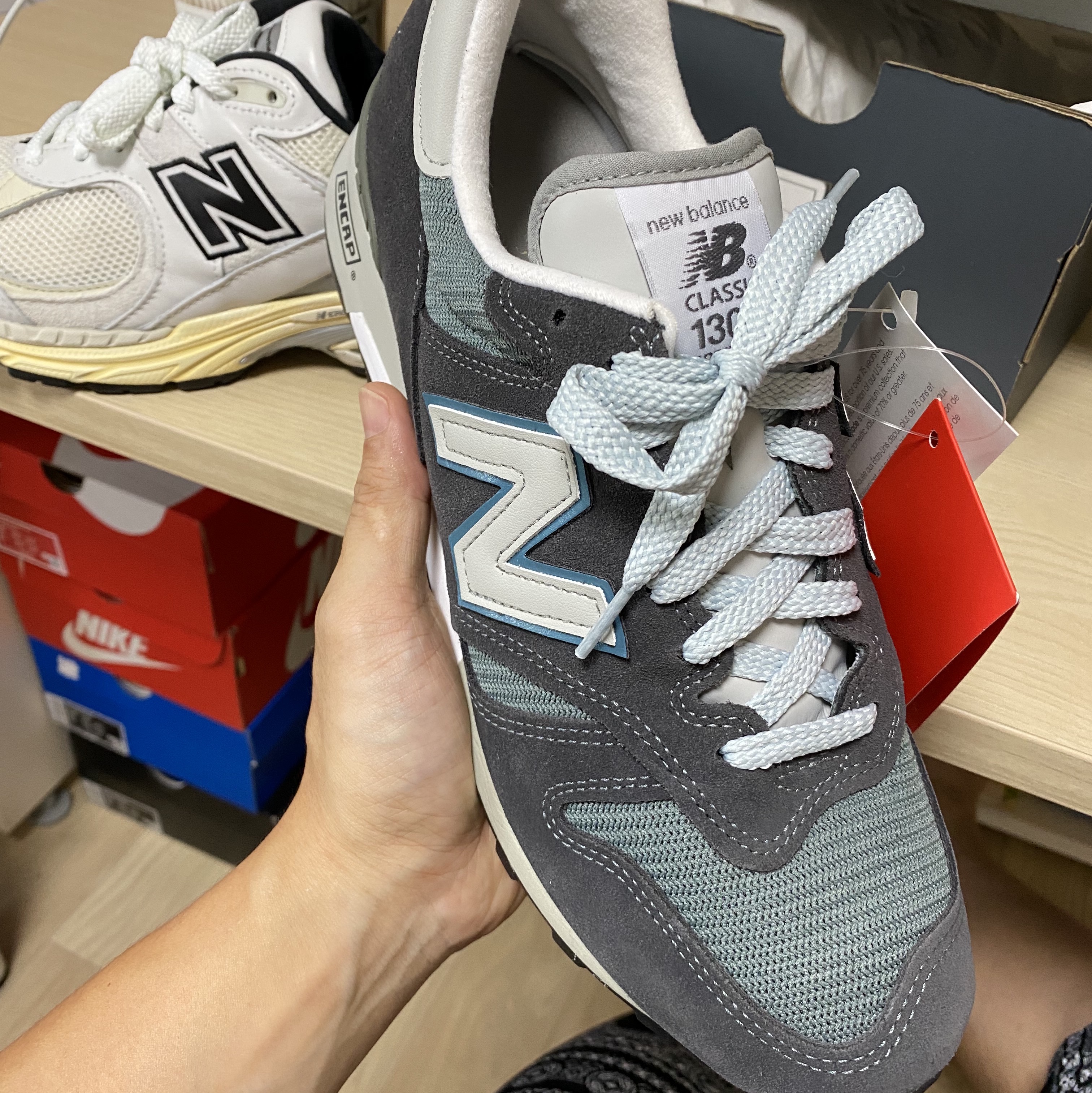 New Balance 1300 Made in USA Steel Blue - D Standard 착용 스타일 - 2