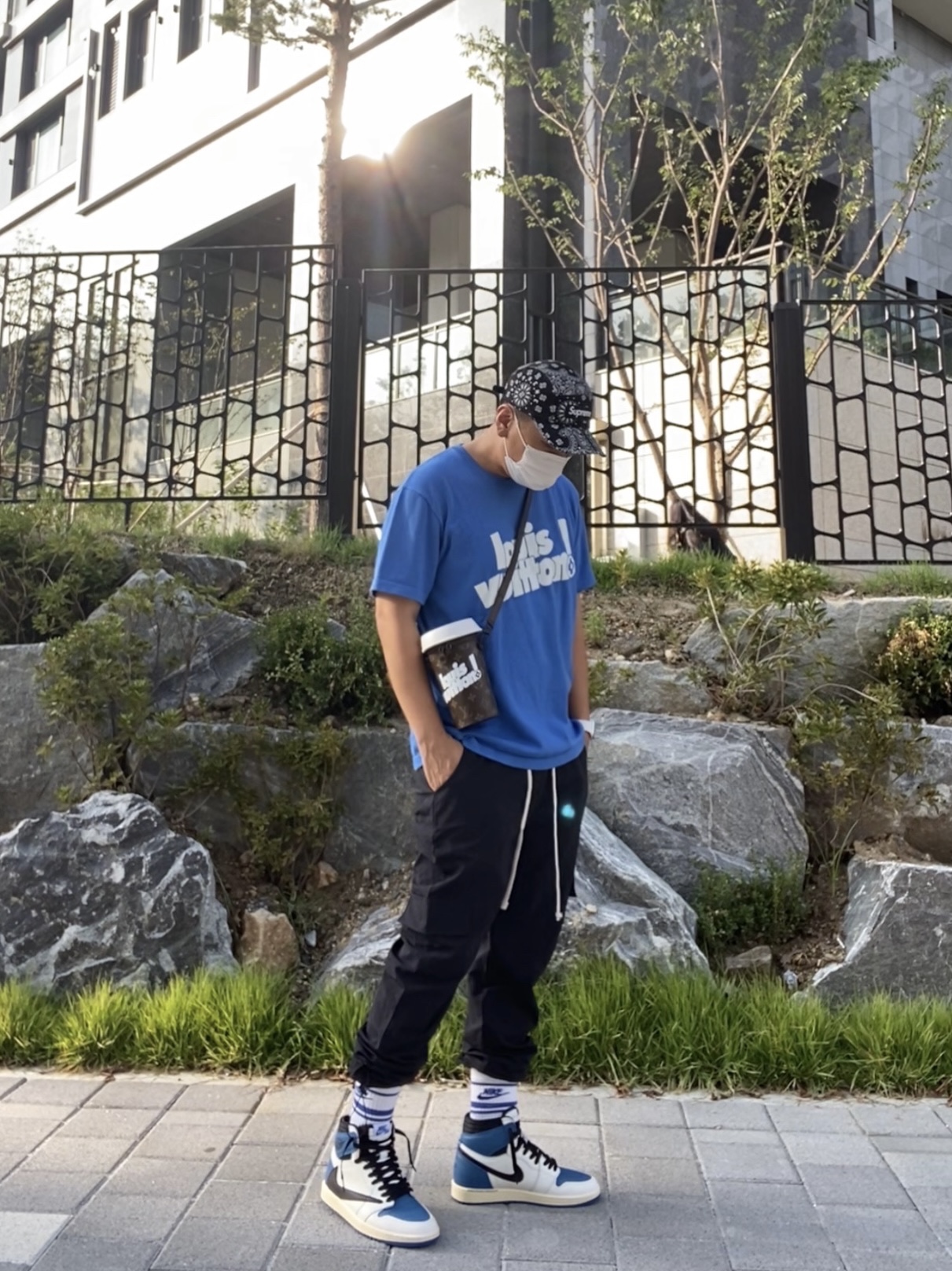 Supreme Bandana Camp Cap Black - 21SS, Jordan 1 x Travis Scott x Fragment Retro High OG SP Military Blue 착용 스타일
