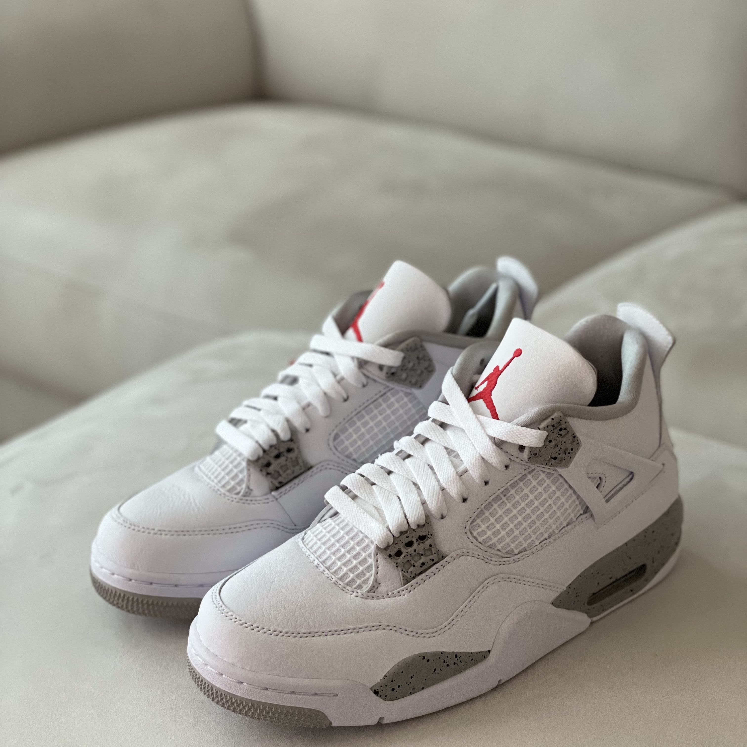 Jordan 4 Retro Tech White 착용 스타일