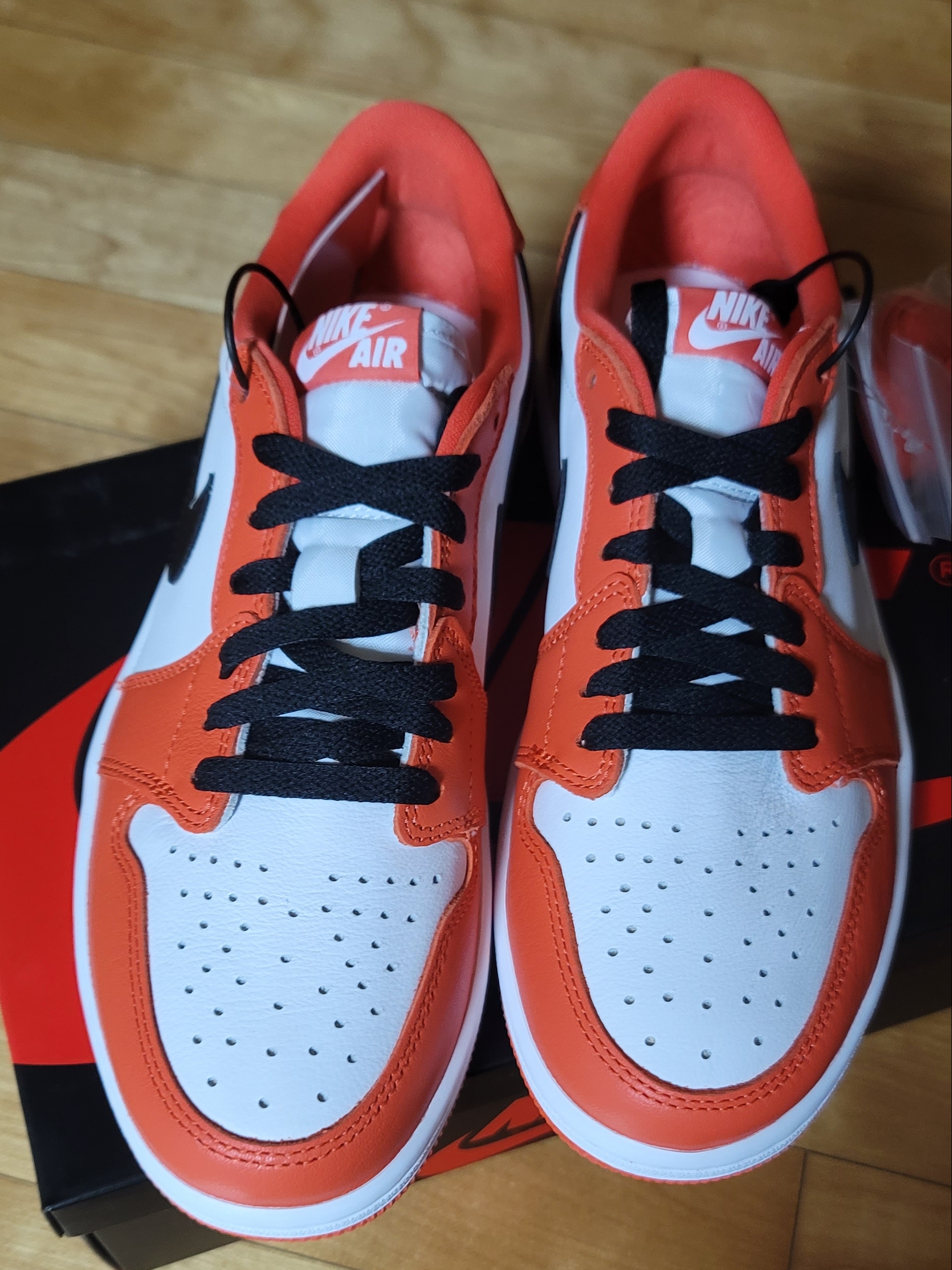 Jordan 1 Low OG Starfish 착용 스타일 - 3