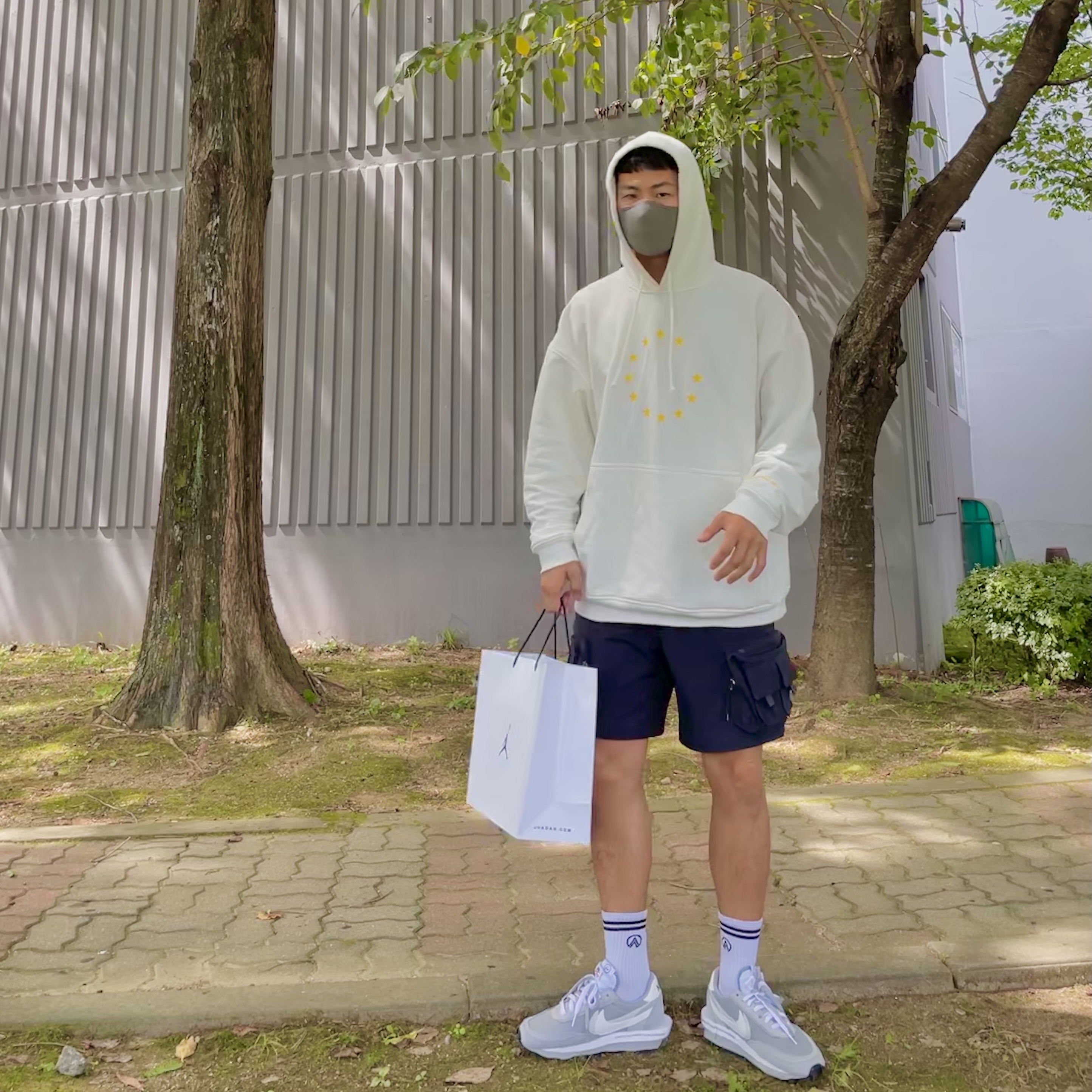Nike x Sacai x Fragment LDWaffle Light Smoke Grey 착용 스타일